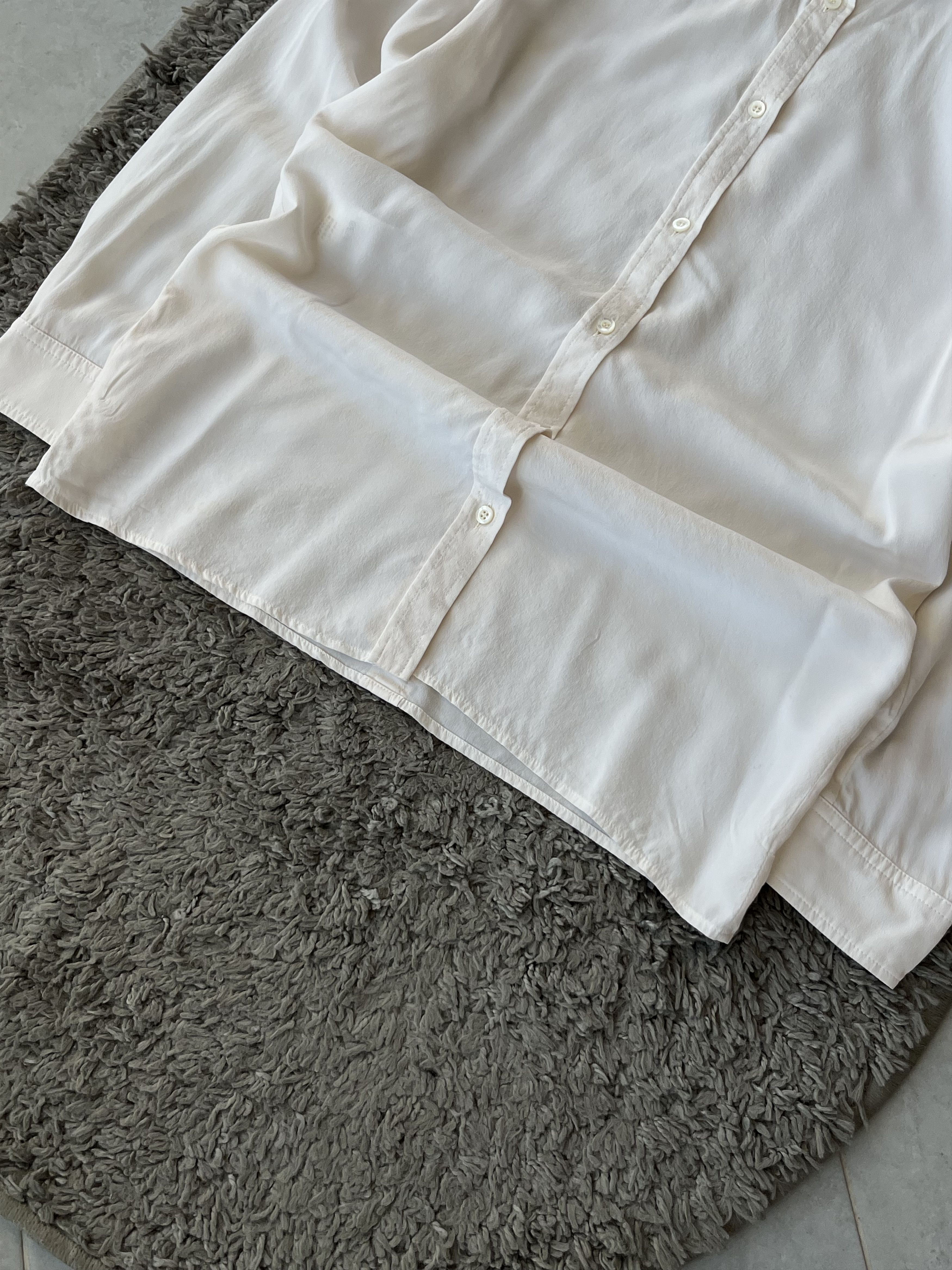 Gucci GUCCI Basic Shirt MADE IN BULGARY 100% Silk size 40(S) Size S / US 4 / IT 40 - 5 Thumbnail