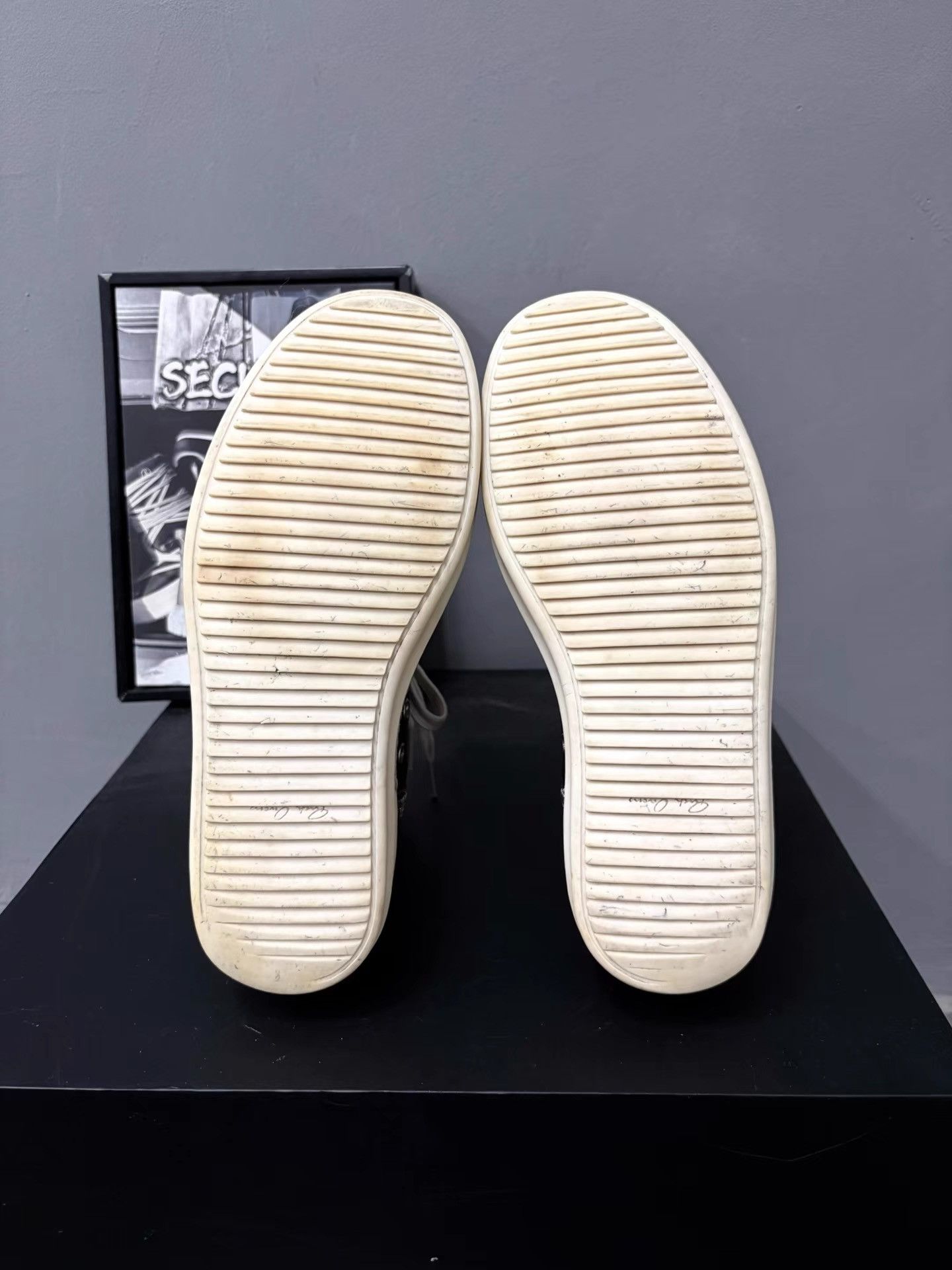 Rick Owens Rick Owens 17SS Distressed Leather High-Top Sneakers K34 Size US 6.5 / EU 39-40 - 8 Thumbnail