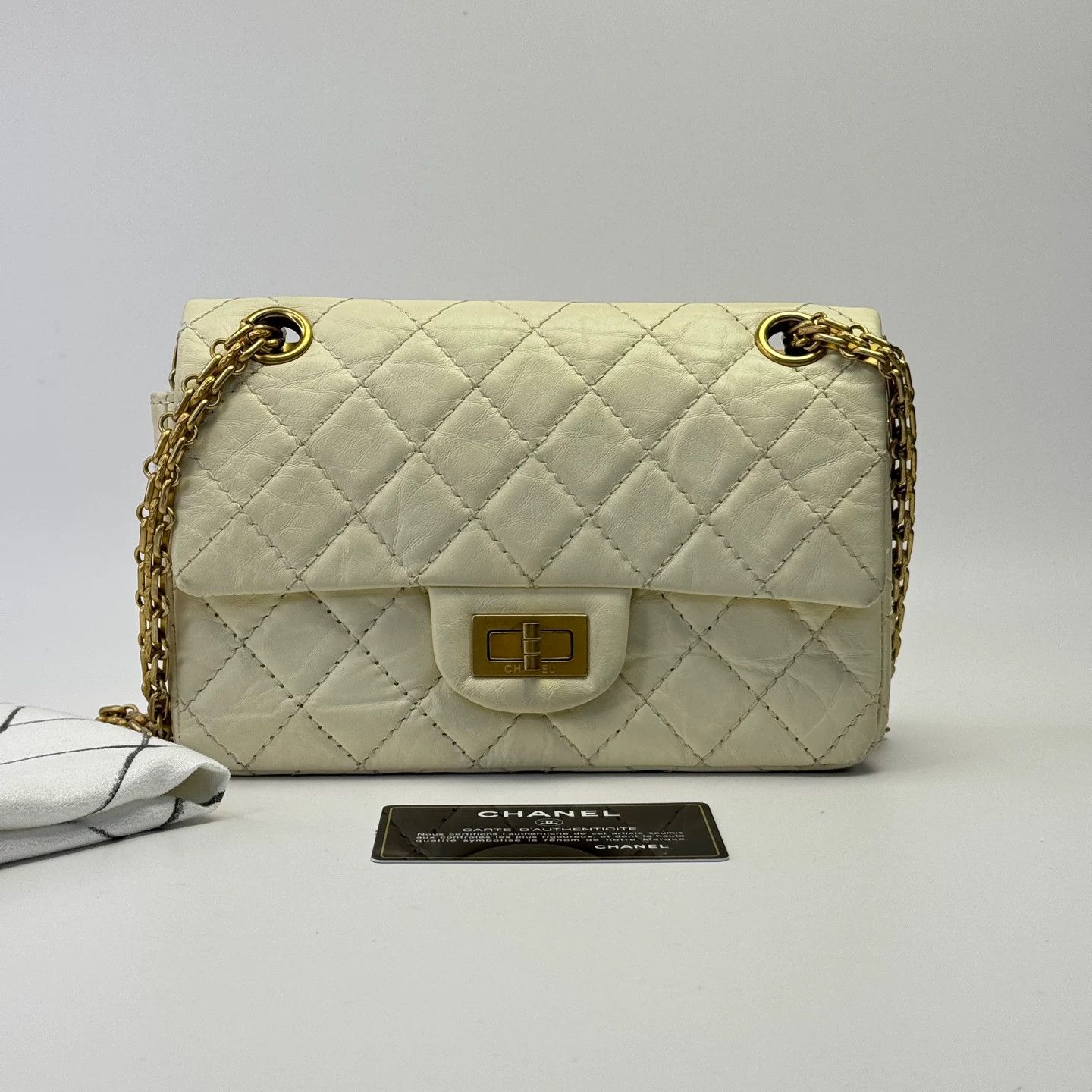 Chanel Pre-loved Bag Very good condition Size ONE SIZE - 1 Thumbnail