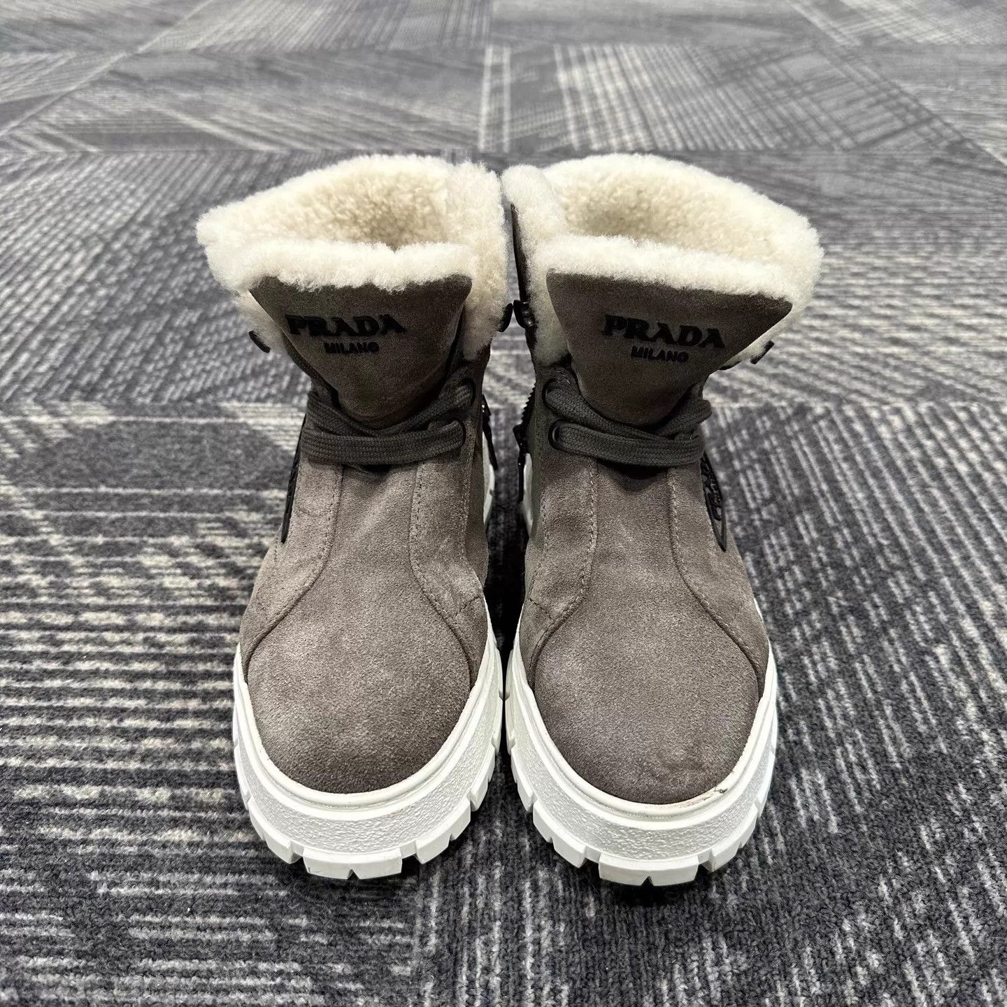 Prada Prada Biscuit Fleece-Lined Ankle Boots 35 99 New Size US 4.5 / IT 34.5 - 2 Thumbnail