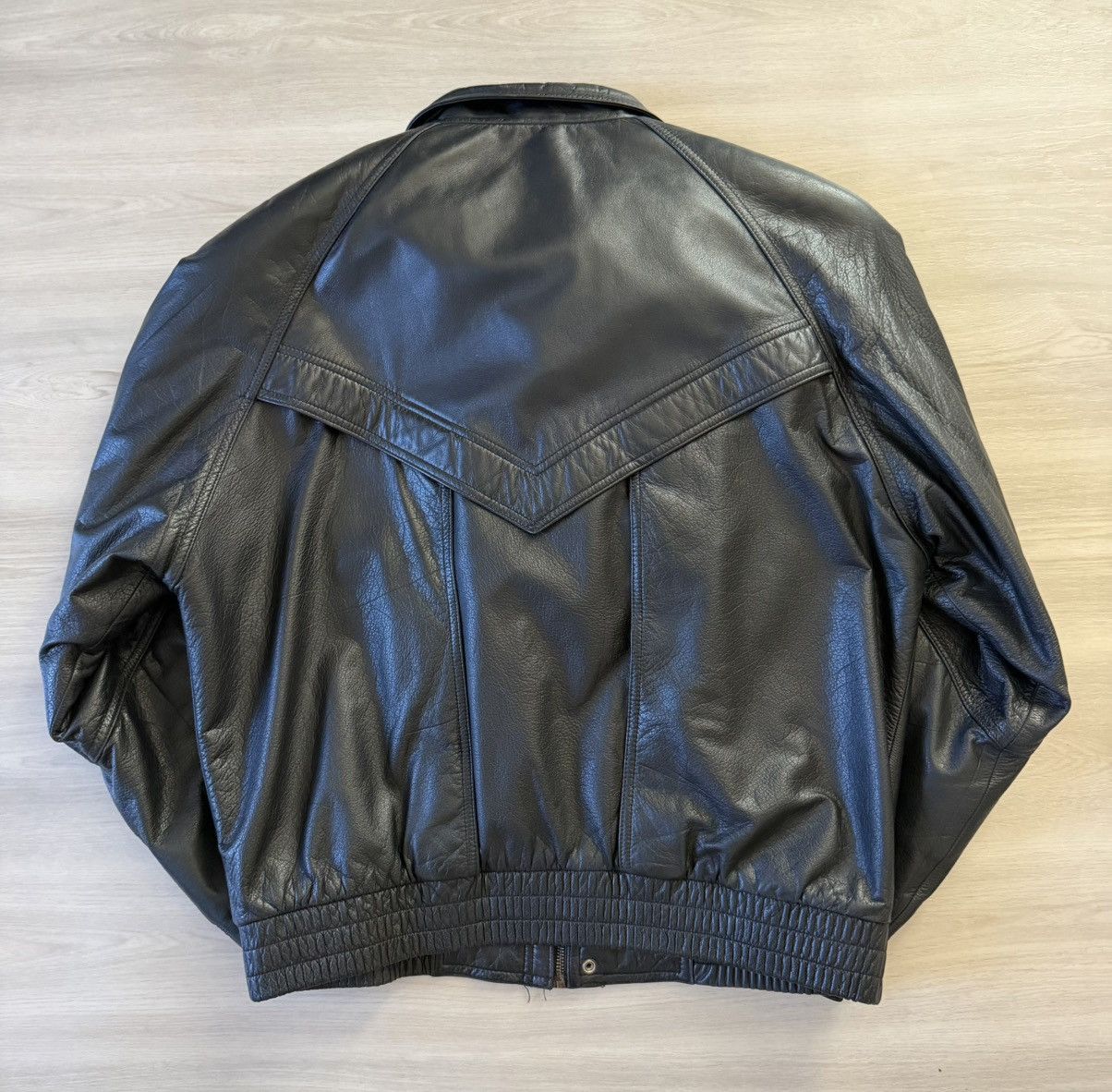 Wilsons Leather Vintage Wilsons Leather Bomber Jacket Sz L. Size US L / EU 52-54 / 3 - 9 Thumbnail