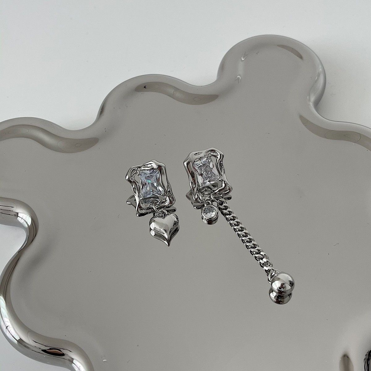 Jewelry Matchless Earrings One Pairs Chrome Jewelry Size ONE SIZE - 6 Thumbnail