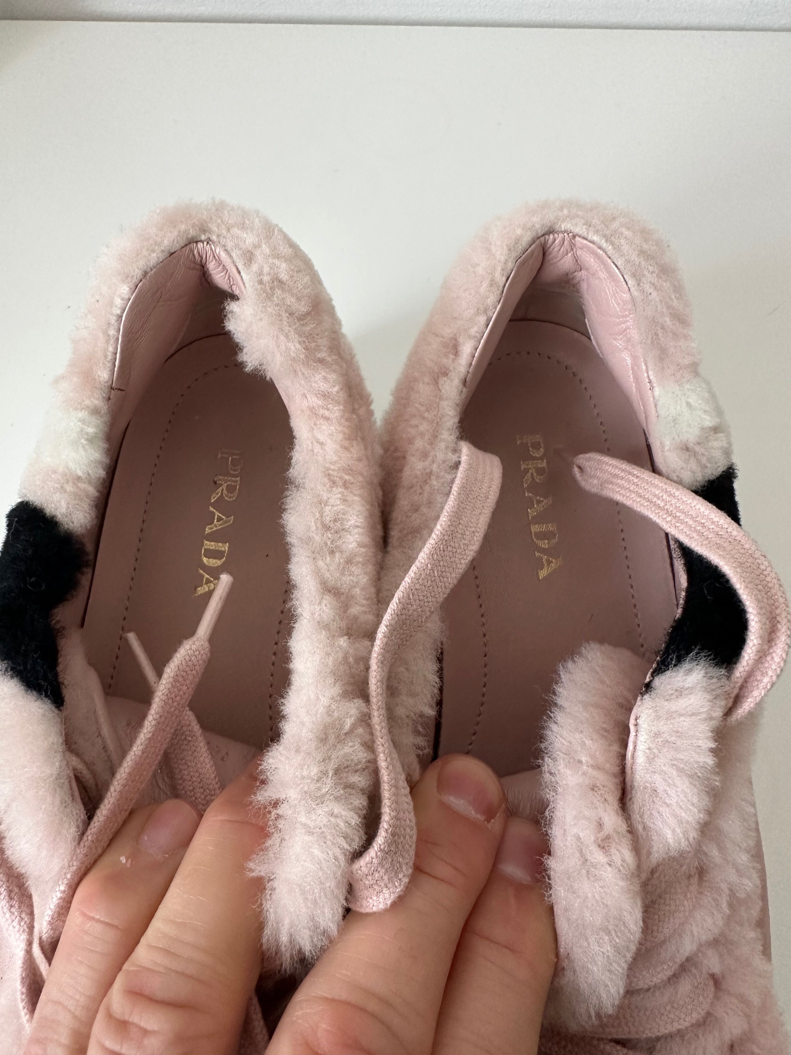 Prada Prada Shearing Fur Leather Sneakers 1E777H pink Size 37 Size US 7 / IT 37 - 6 Thumbnail