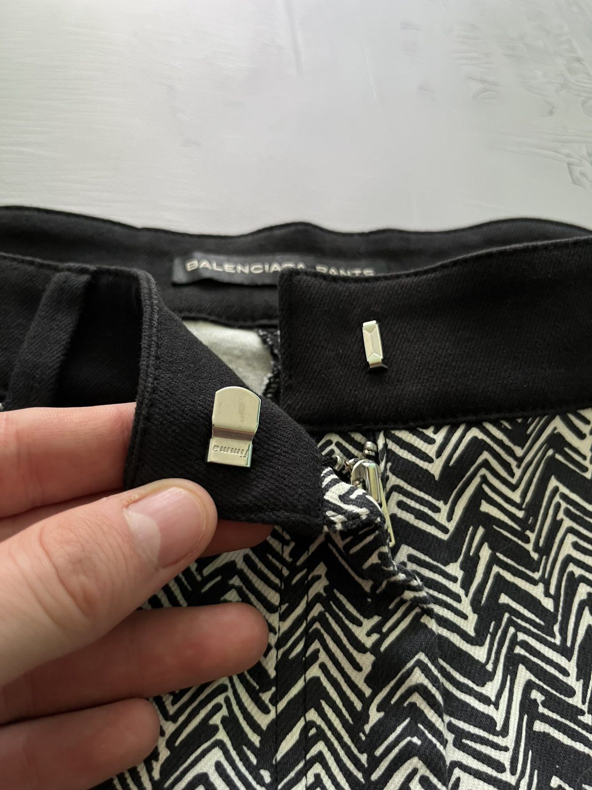 Balenciaga Balenciaga Pants Luxury Black & White Women’s Size 28" / US 6 / IT 42 - 7 Thumbnail