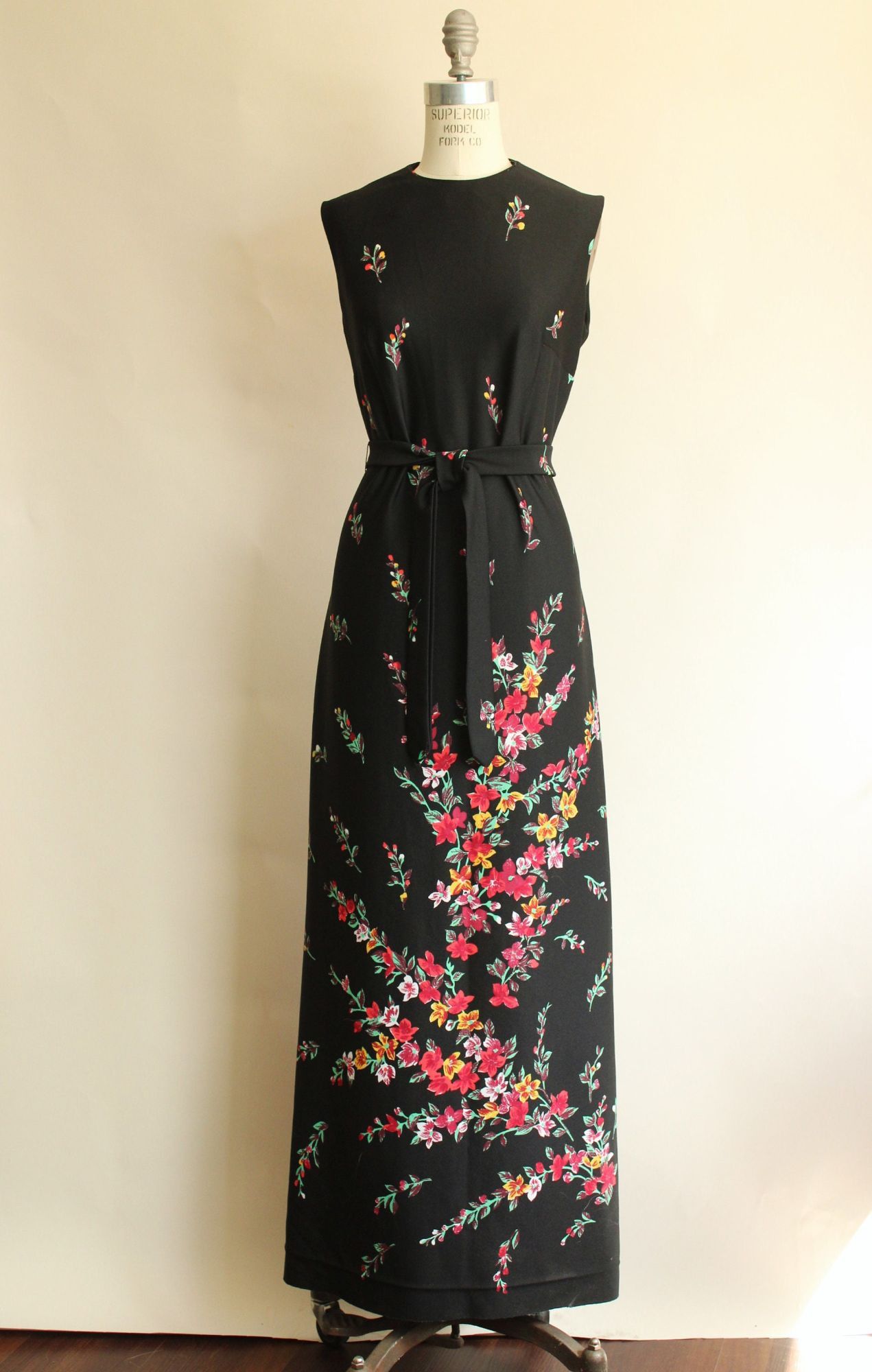 Vintage Vintage 1970s Dress, Lady Carol Black Floral Print Maxidress Size XL / US 12-14 / IT 48-50 - 2 Thumbnail