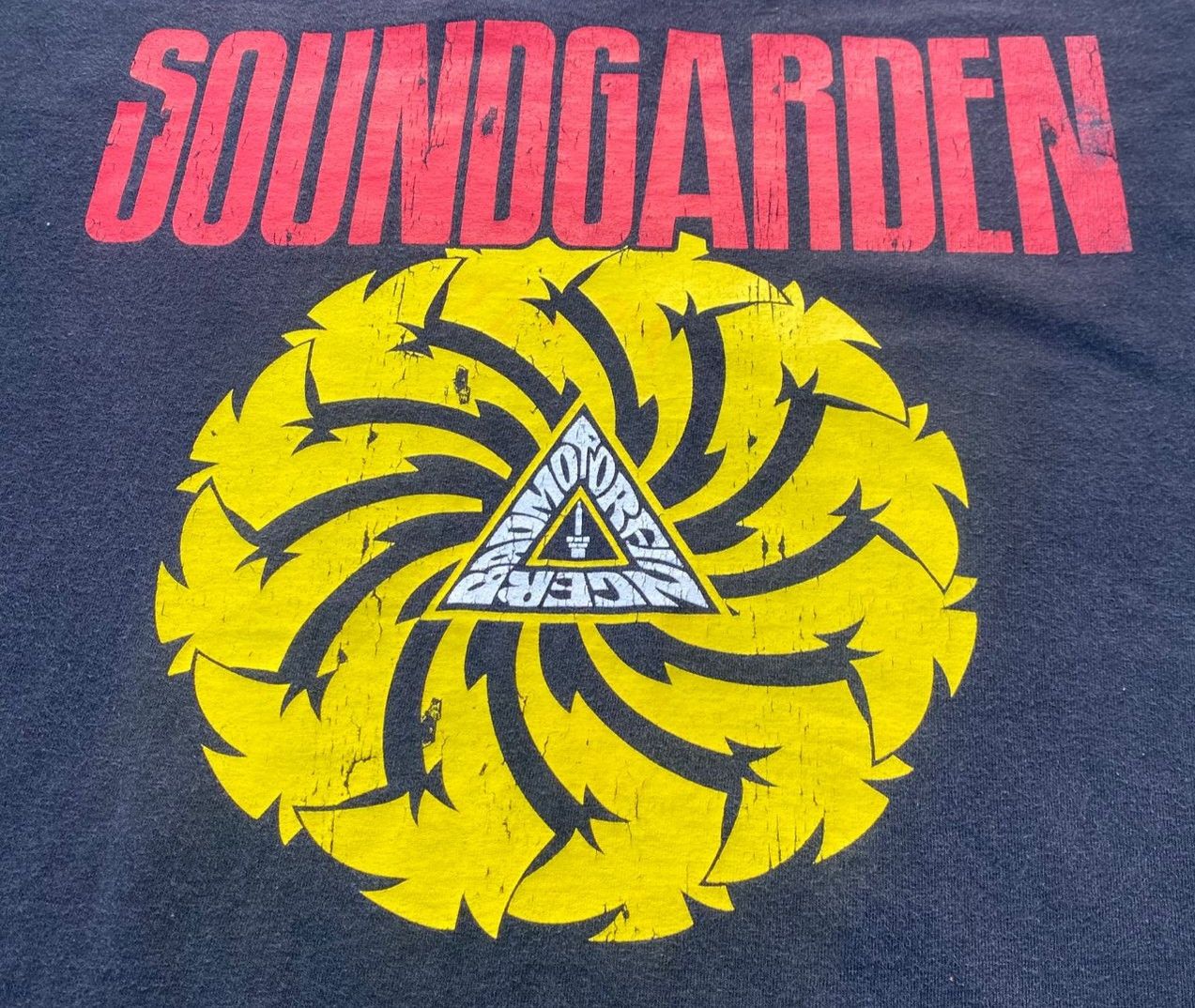 Band Tees Vintage Soundgarden Bad Motor Fingger Album Promo Tshirt Size US L / EU 52-54 / 3 - 3 Thumbnail