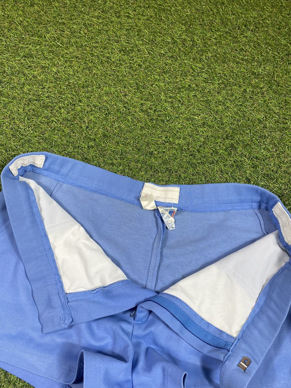 Vintage Vintage 90s Adidas tennis shorts streetwear style Size 36" / US 14 / IT 50 - 5 Thumbnail