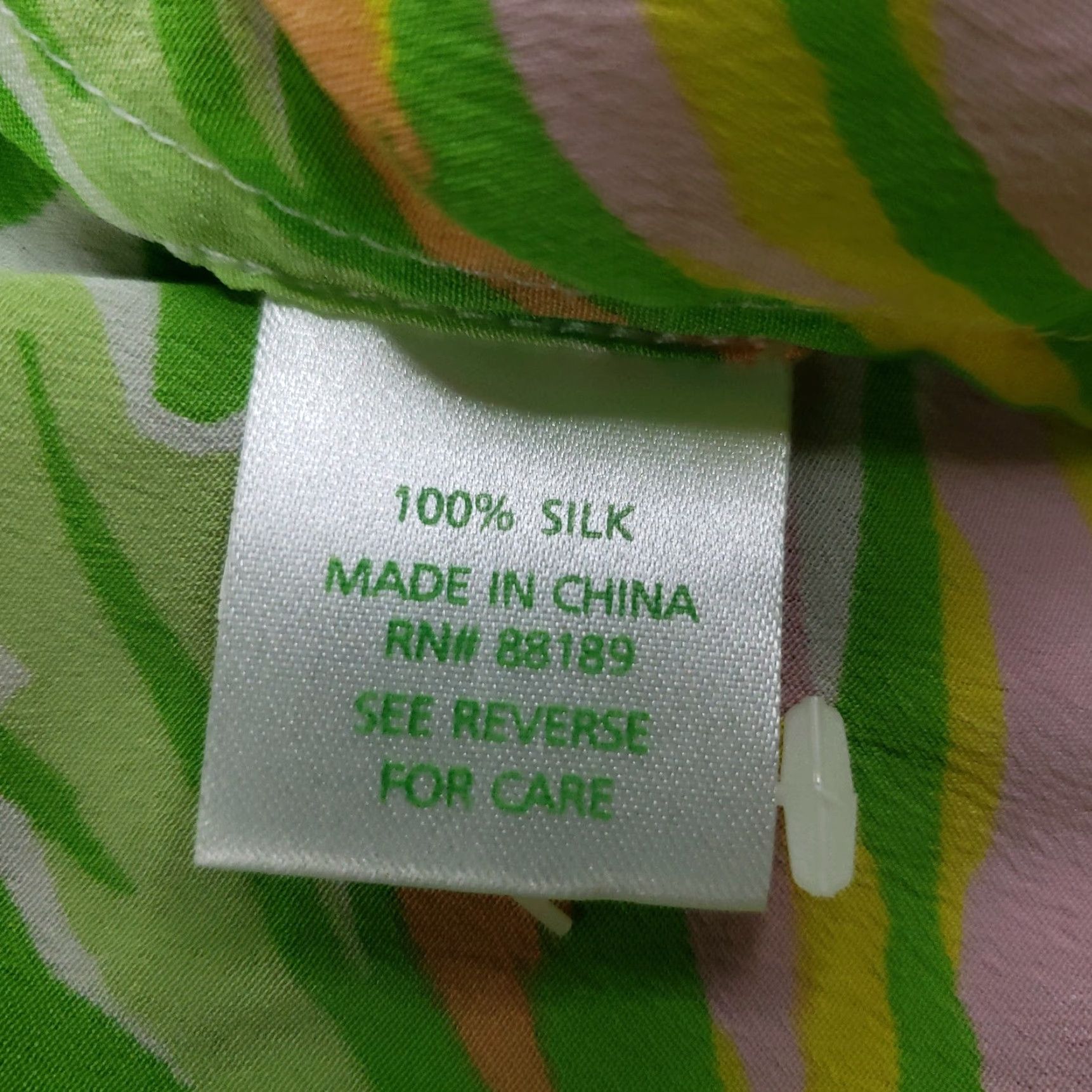 Lilly Pulitzer VINTAGE Lilly Pulitzer Women's Blouse Tunic Medium Green Silk Long Sleeve Floral Resort Beach Top Size M / US 6-8 / IT 42-44 - 7 Thumbnail