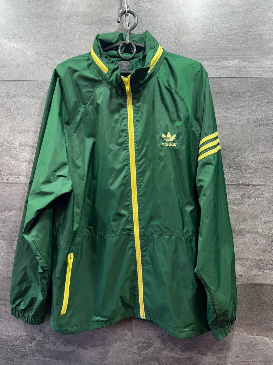 Vintage ADIDAS ADS-200J MENS VINTAGE Y2K WINDBREAKER JACKET HOODED Size US L / EU 52-54 / 3 - 1 Thumbnail