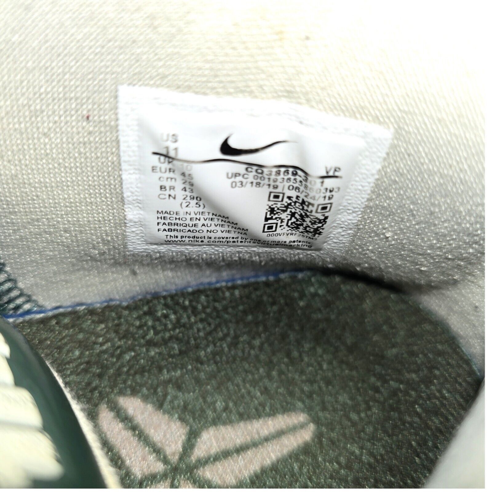 Nike Undefeated x Nike Kobe 4 Protro Milwaukee Bucks Size 11 Size US 11 / EU 44 - 10 Thumbnail