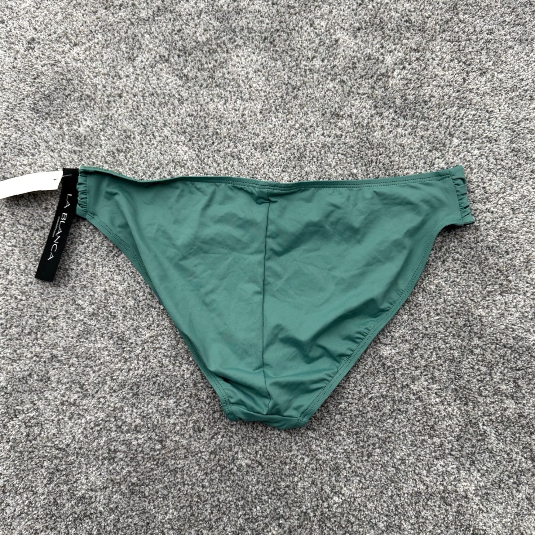 Vintage La Blanca Bikini Bottoms Womens Size 16 Green Ruched Beach Classic Lightweight Bottoms Womens 16 Holiday? Size 38" / US 16 / IT 52 - 7 Thumbnail