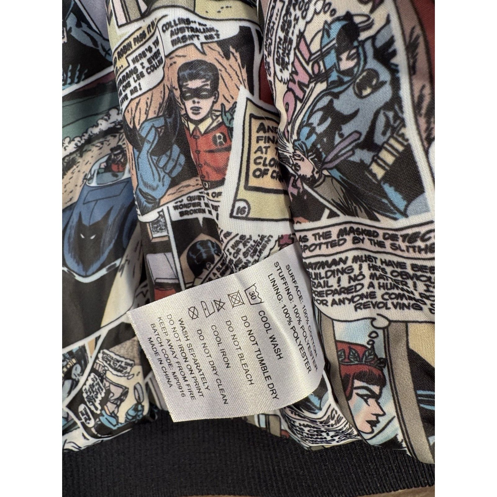 DC Comics FUN WEAR BATMAN DC Comic Book Retro Vintage Bomber Jacket Tw Size US M / EU 48-50 / 2 - 5 Thumbnail