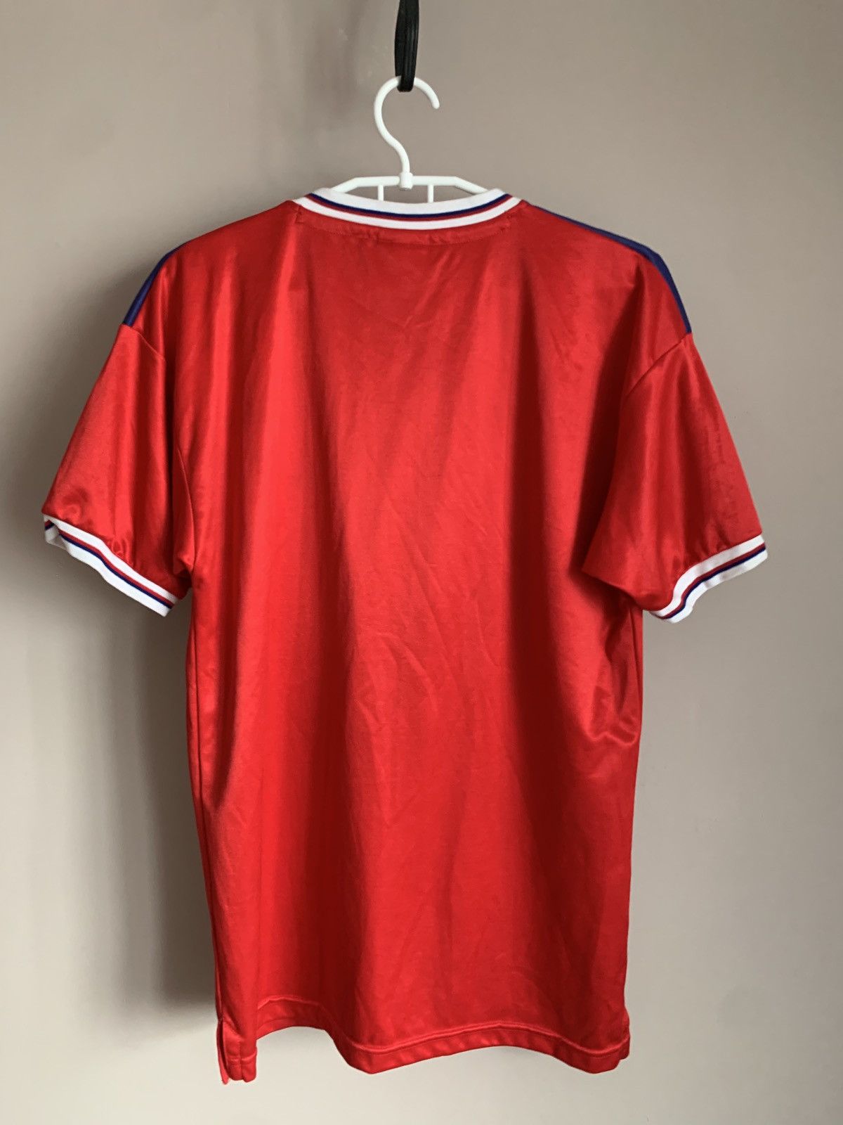 Vintage England 1983 Away Football Shirt Retro score draw Soccer M Size US M / EU 48-50 / 2 - 2 Thumbnail