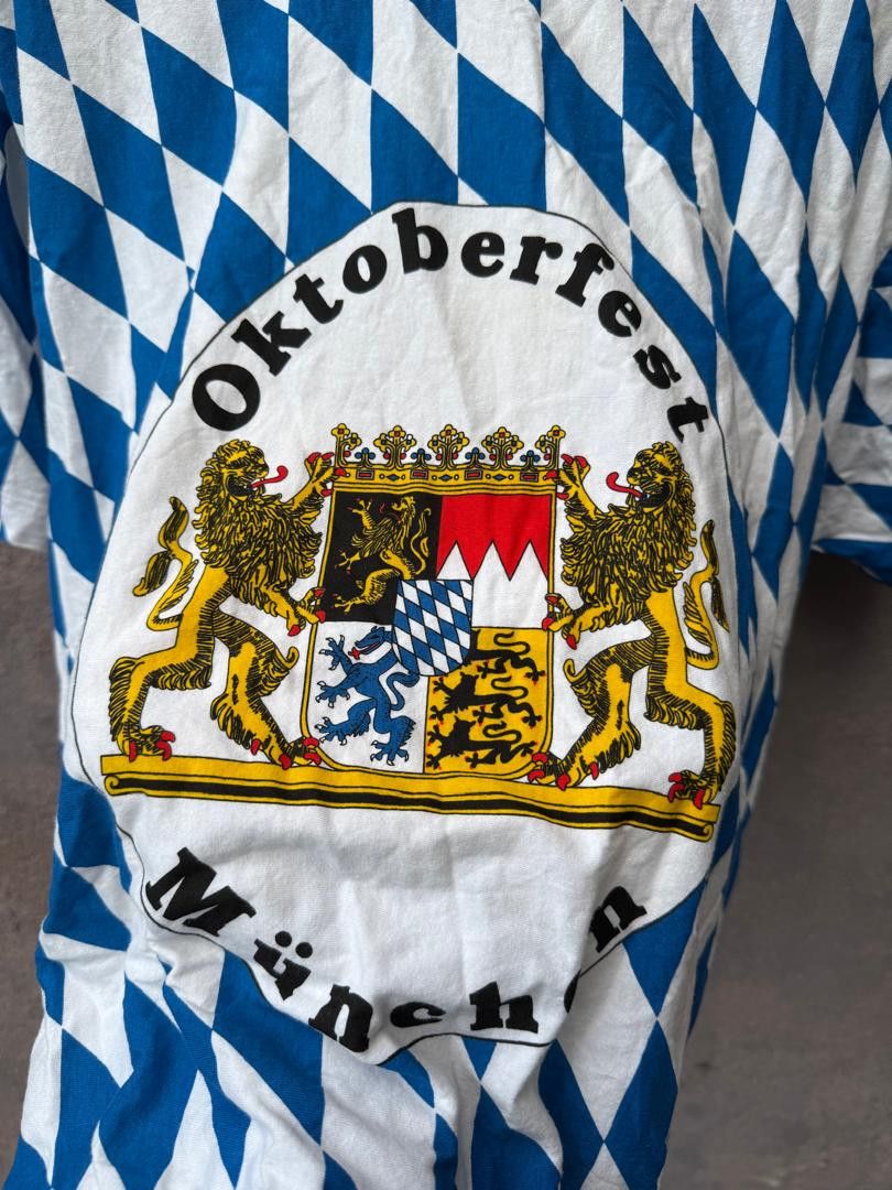 Vintage Vintage OKTOBERFEST MUNCHEN Tshirt Size US M / EU 48-50 / 2 - 3 Thumbnail