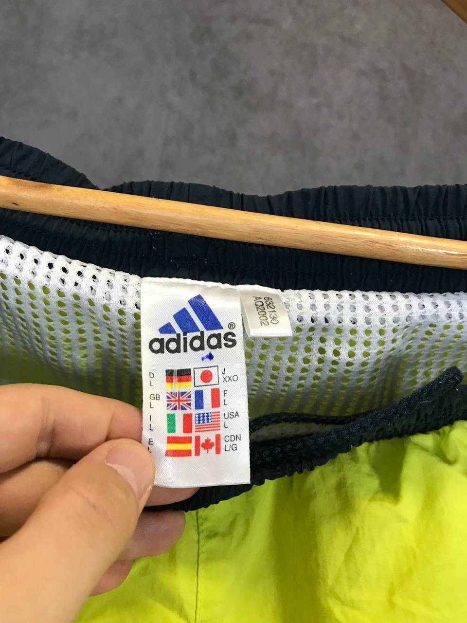 Adidas Adidas 1999 vintage big logo shorts Size US 34 / EU 50 - 4 Thumbnail