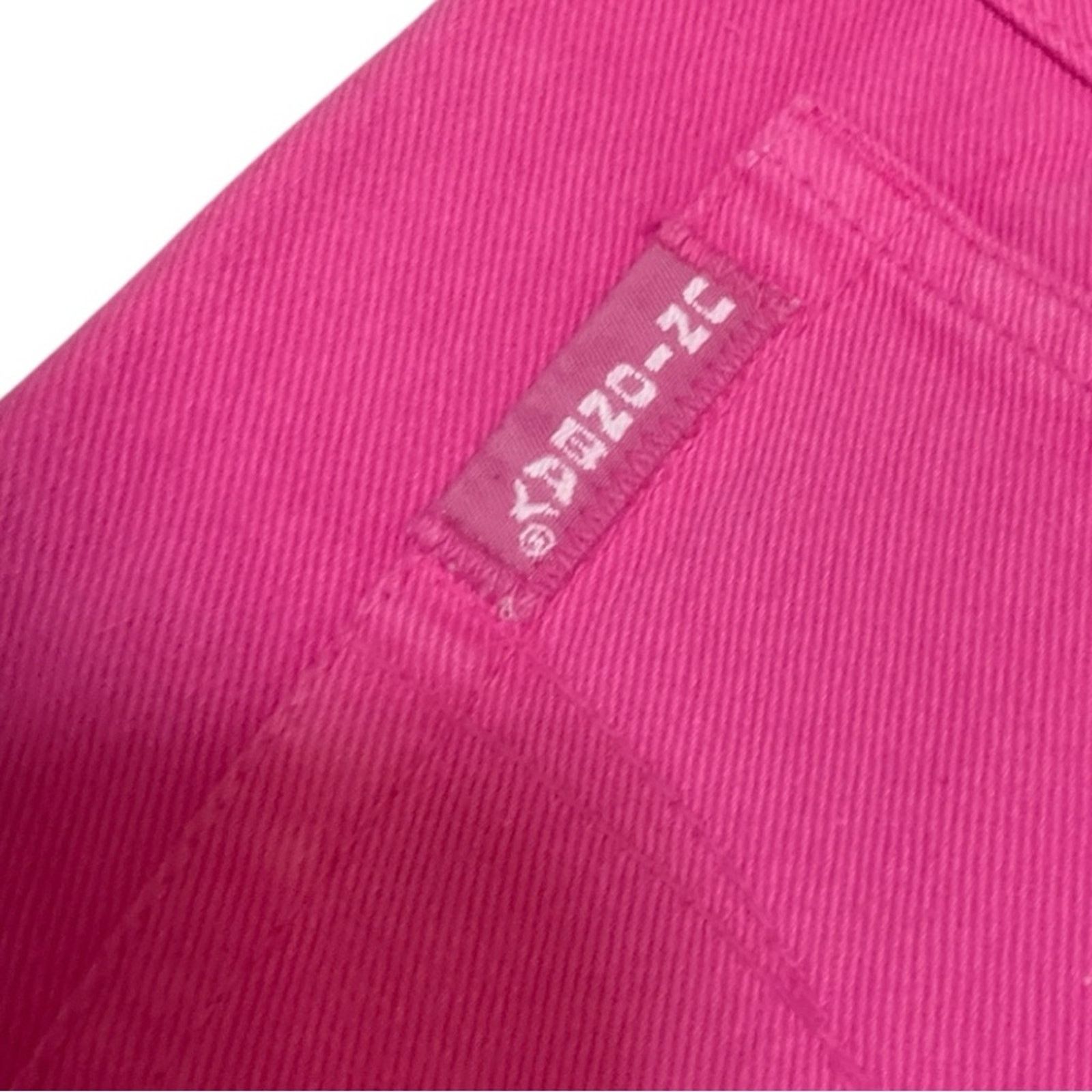UNIONBAY UNIONBAY Vintage Hot Pink High Waisted Denim Mom Shorts Size 28" / US 6 / IT 42 - 8 Thumbnail