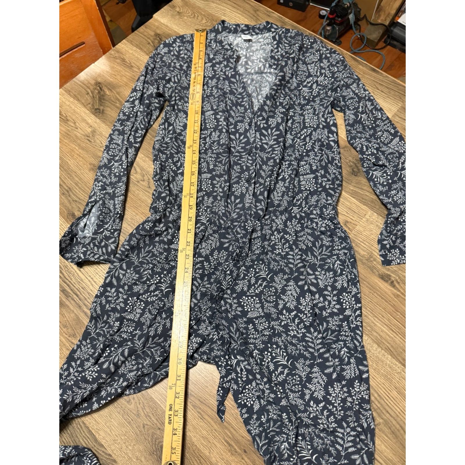 Old Navy Old Navy Romper Women's XS Blue White Floral Long Sleeve One-Piece Pockets Casual Modern (Mens/Womens not applicable) Size XS / US 0-2 / IT 36-38 - 6 Thumbnail