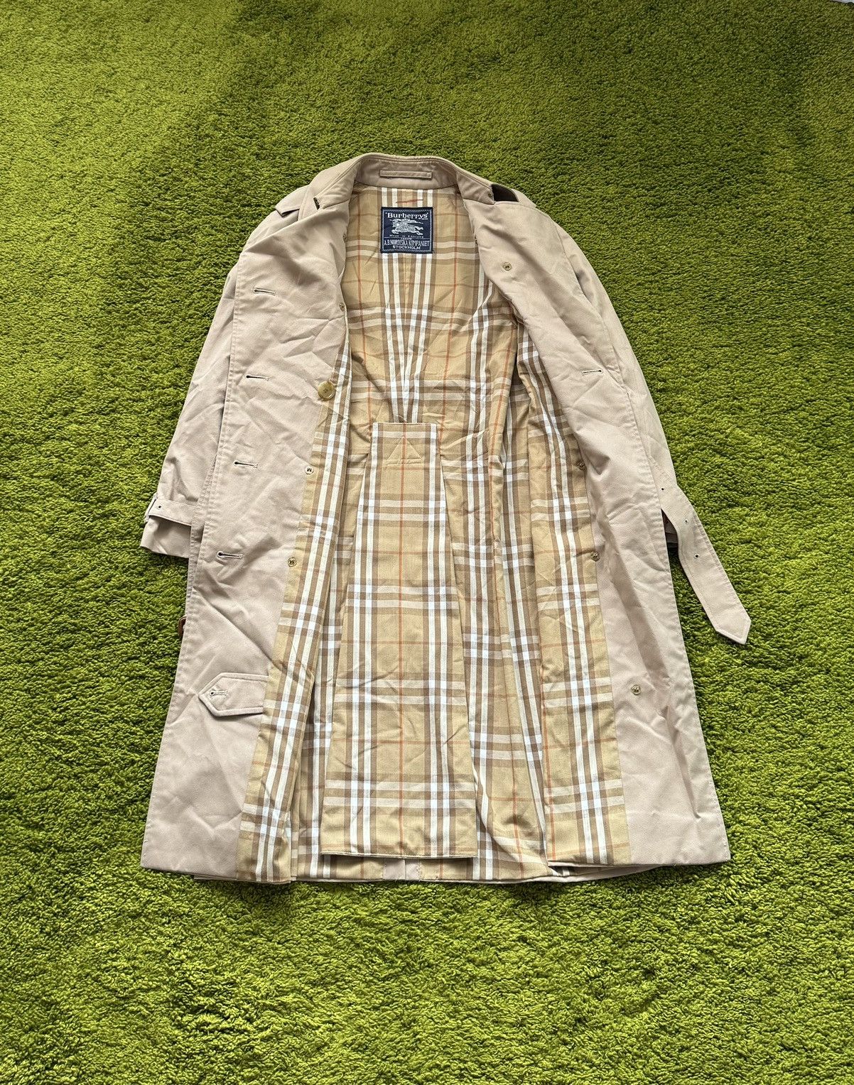 Burberry's 90s vintage iconic nova check trench coat jacket