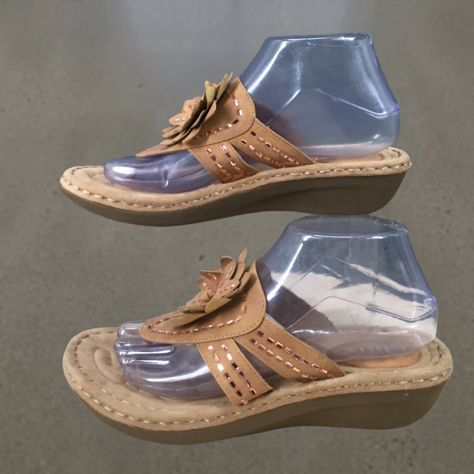 Vintage Cliffs by White Mountain Sandals Flip Flop Cupcake II Womens 8.5M Beige Slip On Casual Sandal Size US 9 / IT 39 - 1 Thumbnail