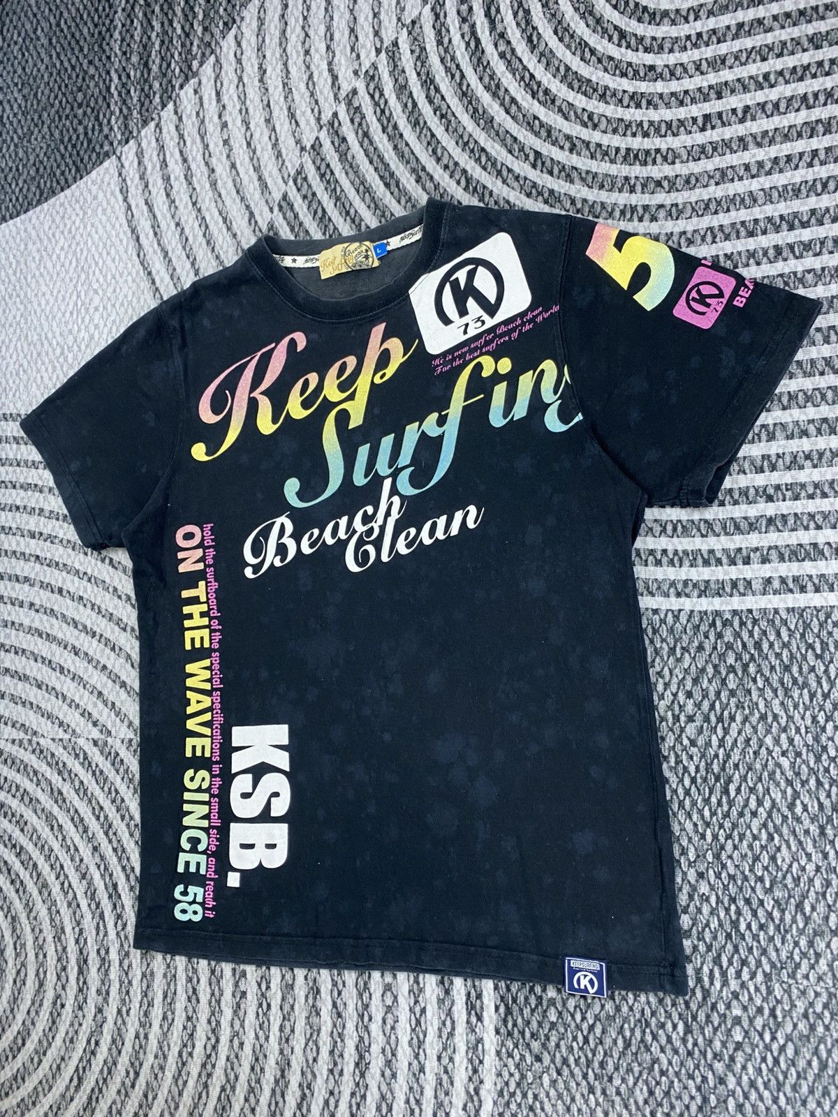 Japanese Brand Vtg Keep Surfing Beach Clean Multicolor Shortsleeve Shirt Size US M / EU 48-50 / 2 - 4 Thumbnail