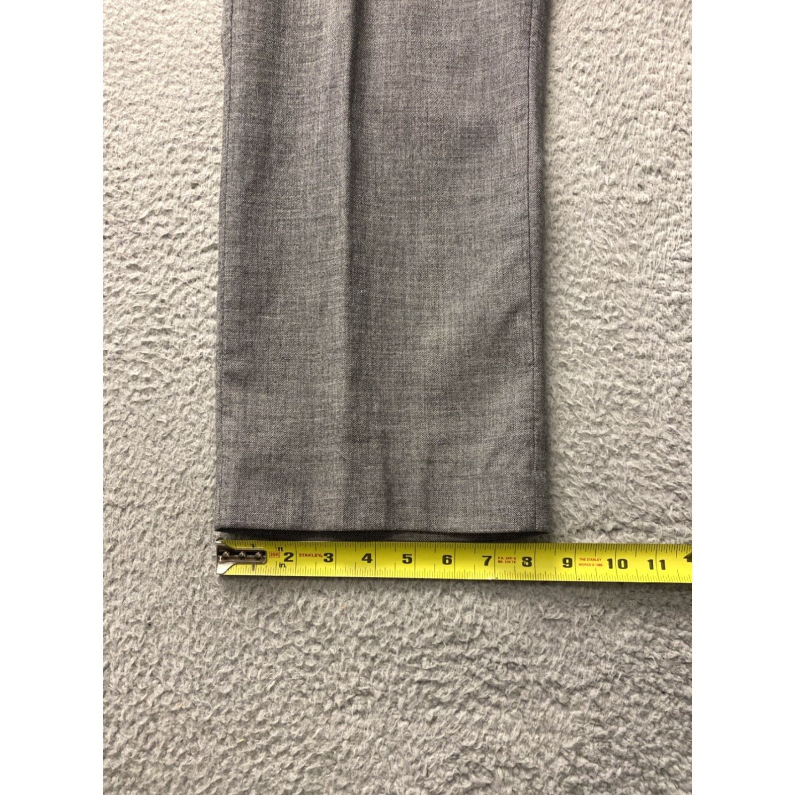 Banana Republic Banana Republic Dress Pants Mens 34 Regular Gray Cotton Wool Solid Straight Front Zip Button Pockets Classic City College 90s (if applicable) Mens Size US 34 / EU 50 - 5 Thumbnail