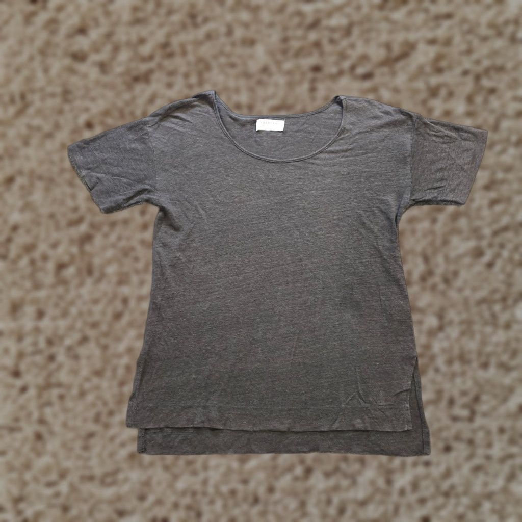Everlane Everlane Top Womens Size Medium Gray Linen Short Sleeve Tunic Stretch Capsule Blouse Knit Regular Shirt Casual Mens? Size M / US 6-8 / IT 42-44 - 1 Thumbnail