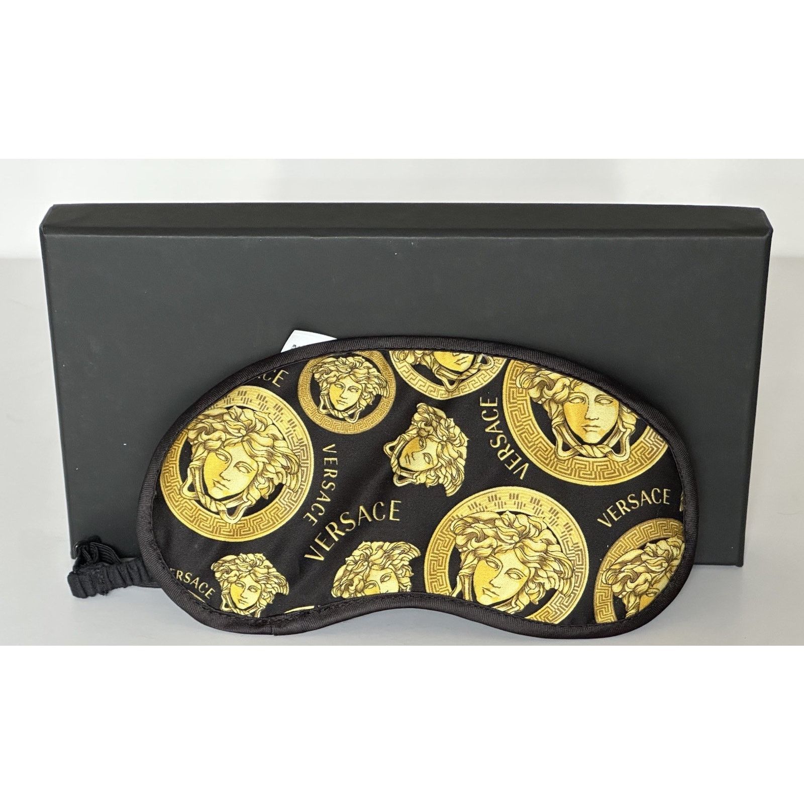 Versace Versace Black Gold Medusa Allover Print Sleep Mask ZMAS18107 Size ONE SIZE - 1 Thumbnail