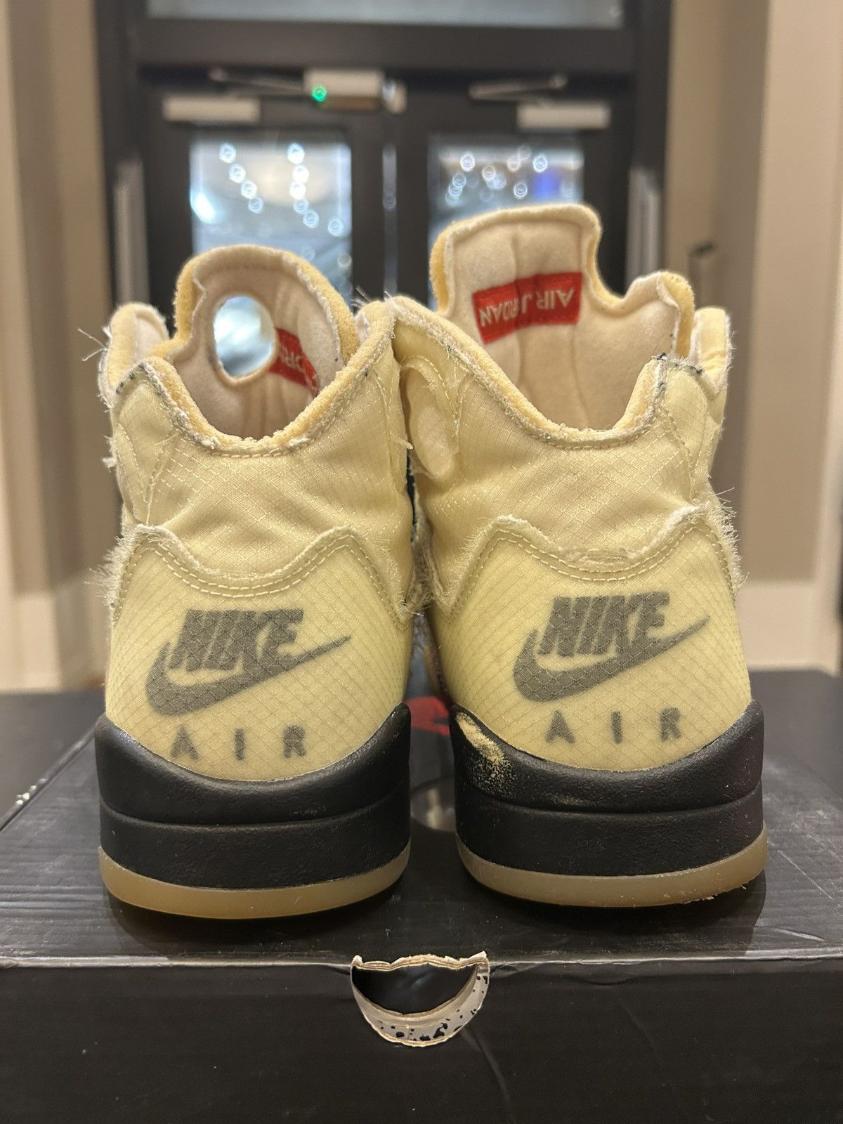 Jordan Brand Jordan 5 Retro ‘Off-White Sail’ Size US 8.5 / EU 41-42 - 3 Thumbnail