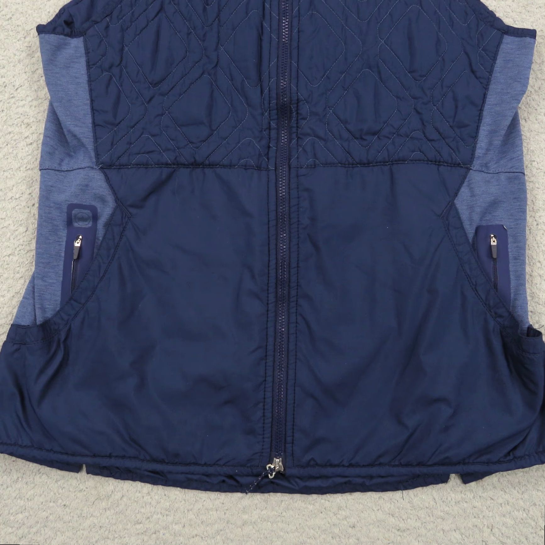 Peter Millar Peter Millar Vest Womens Medium Navy Blue Baltusrol Lizzie Hybrid Quilted Golf Vest Size M / US 6-8 / IT 42-44 - 2 Thumbnail