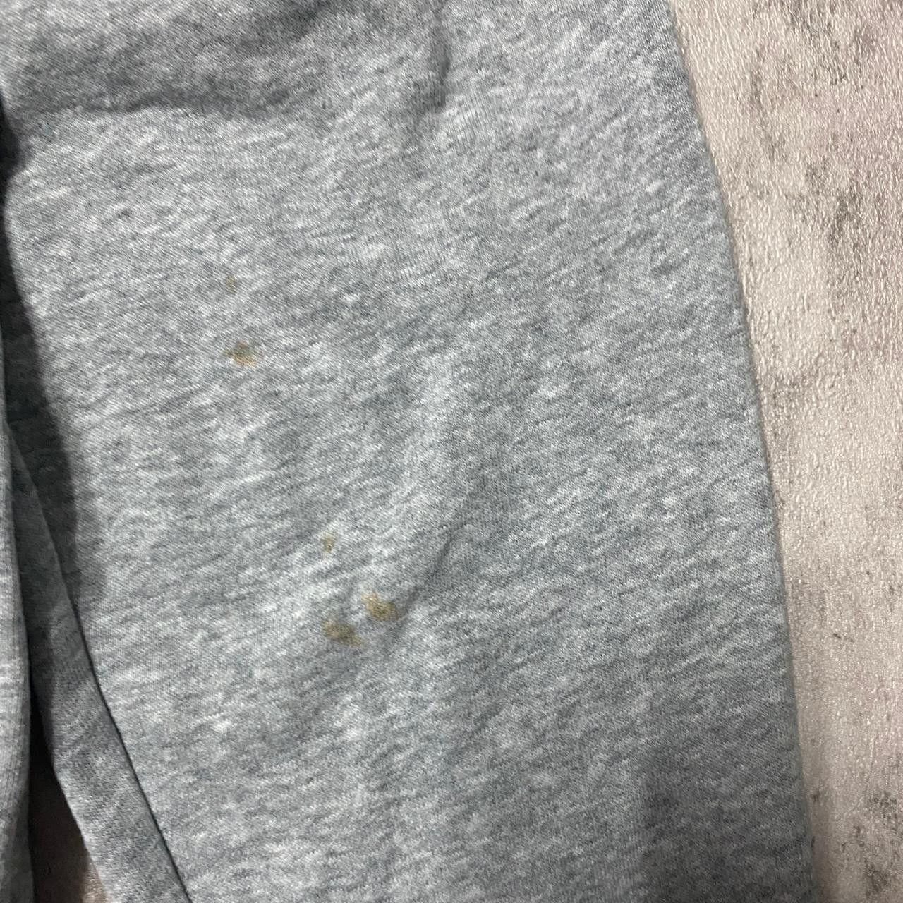 Under Armour Grey Under Armour hoodie with small logo on front and back Size US M / EU 48-50 / 2 - 5 Thumbnail