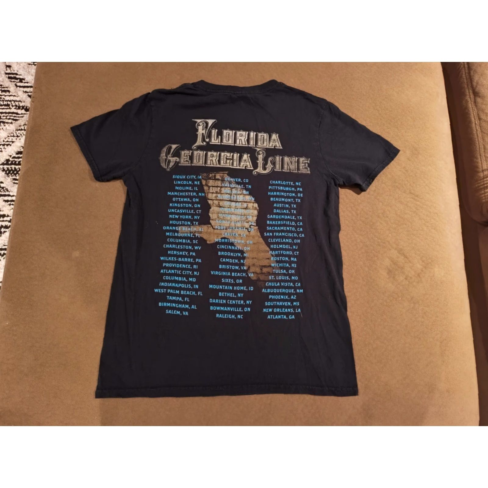 Gildan VINTAGE Florida Georgia Line Tour Shirt Adult Small Black Anything Goes Tour Mens S Black Band Shirt 2010s Mens Size US S / EU 44-46 / 1 - 2 Thumbnail