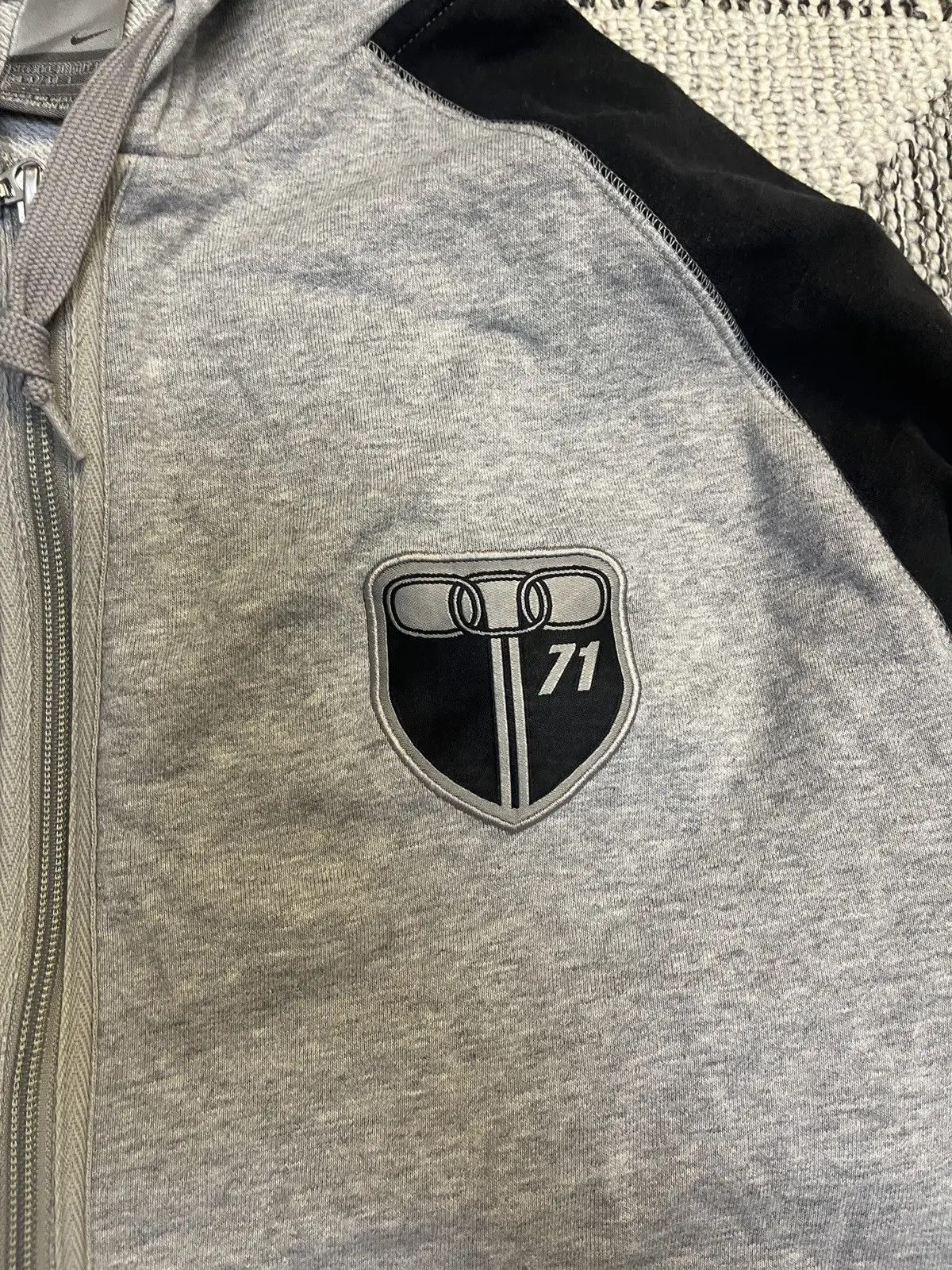 Nike NIKE ATHLETIC VINTAGE HOODIE DRILL Size US XL / EU 56 / 4 - 4 Thumbnail