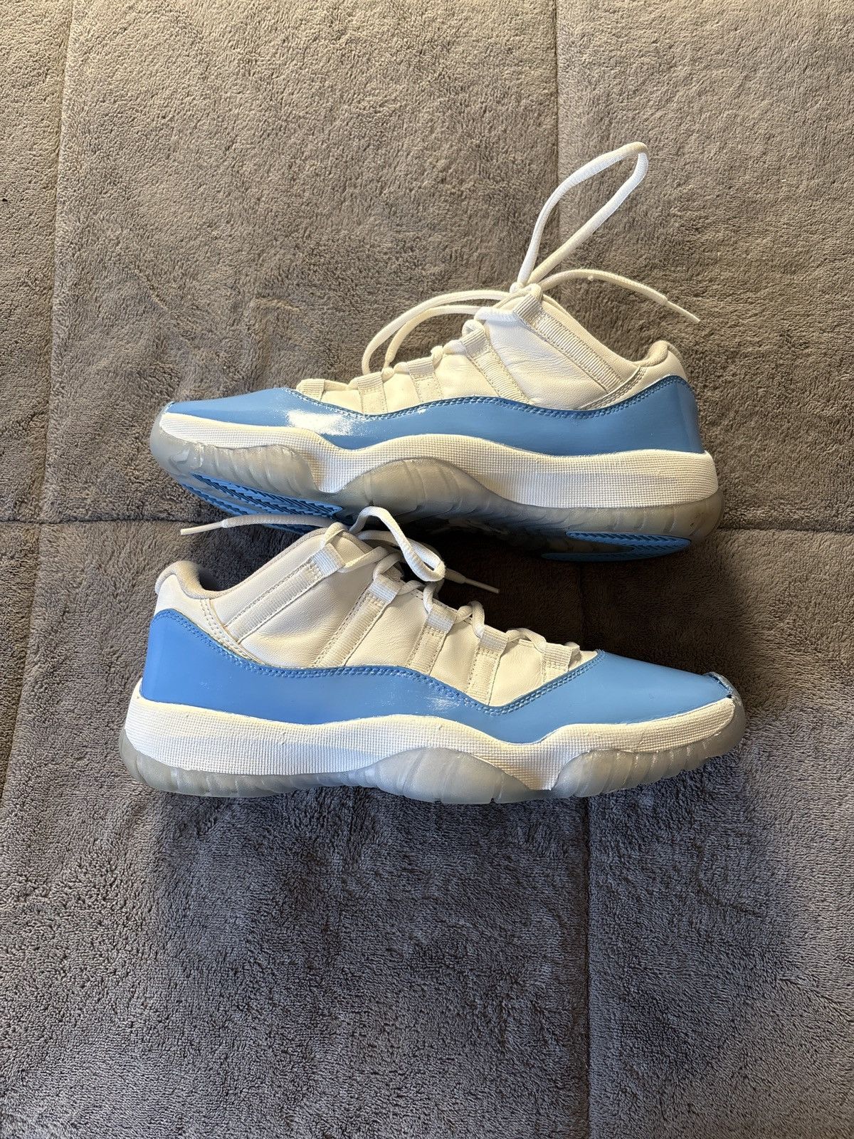 Jordan Brand Nike Air Jordan 11 Low Retro UNC Size US 9 / EU 42 - 2 Thumbnail