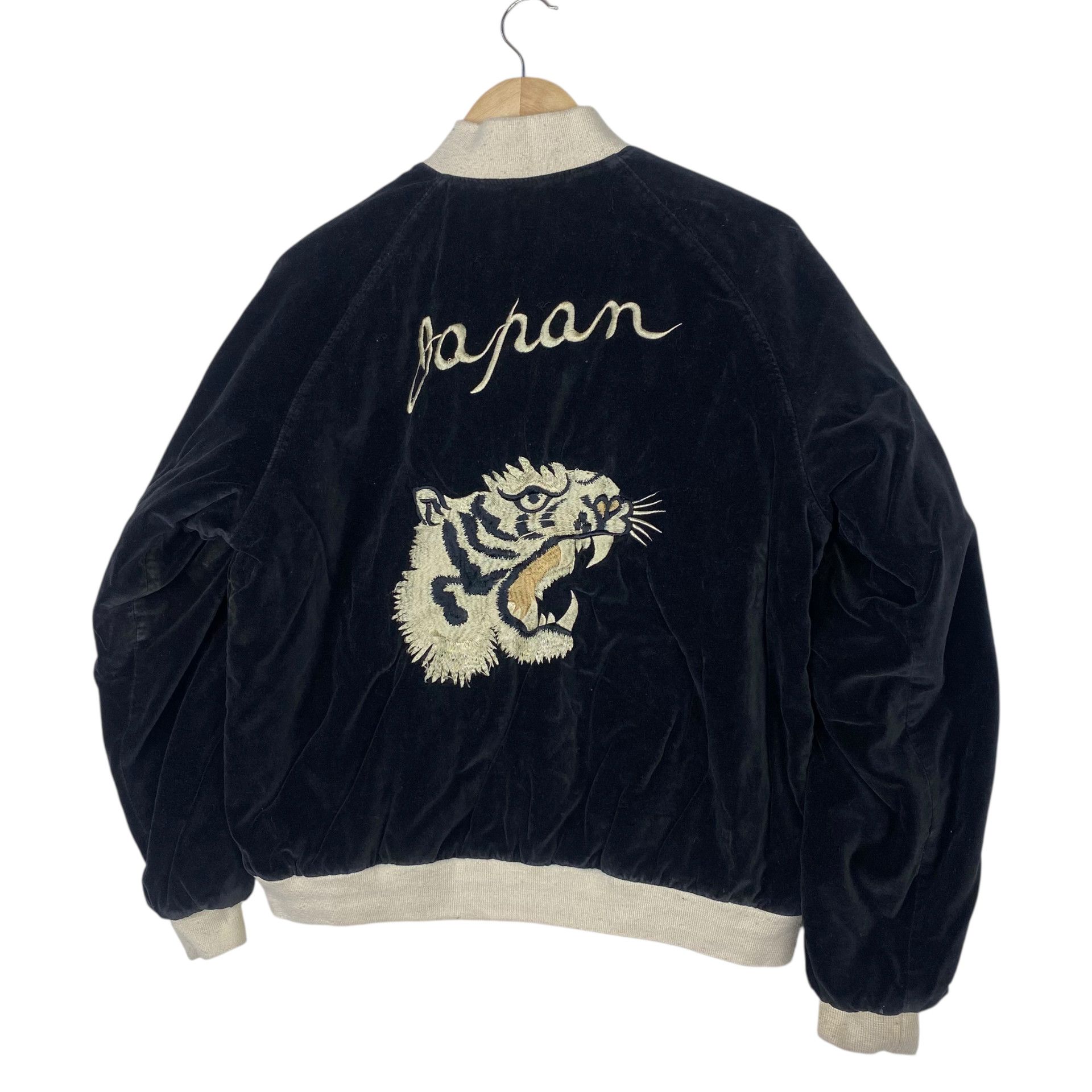Toyo Enterprises 💥 VINTAGE DRAGON SUKAJAN VELVET JACKET Size US M / EU 48-50 / 2 - 8 Thumbnail