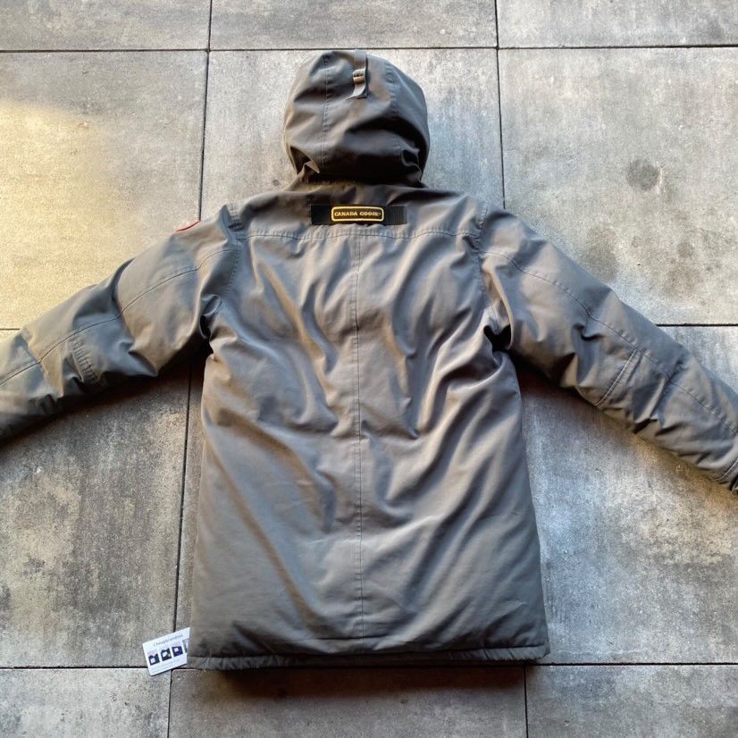 Canada Goose Canada Goose - XL - Grey - Chateau Parka Size US XL / EU 56 / 4 - 3 Thumbnail