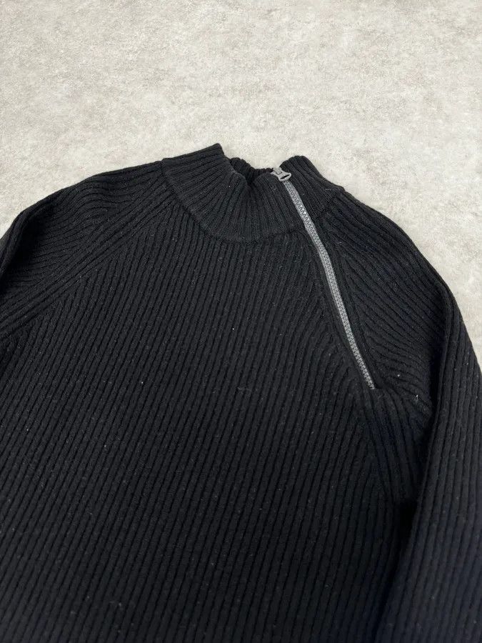 Emporio Armani 2000s Armani Neck Zip Wool Black Sweater Size US S / EU 44-46 / 1 - 5 Thumbnail