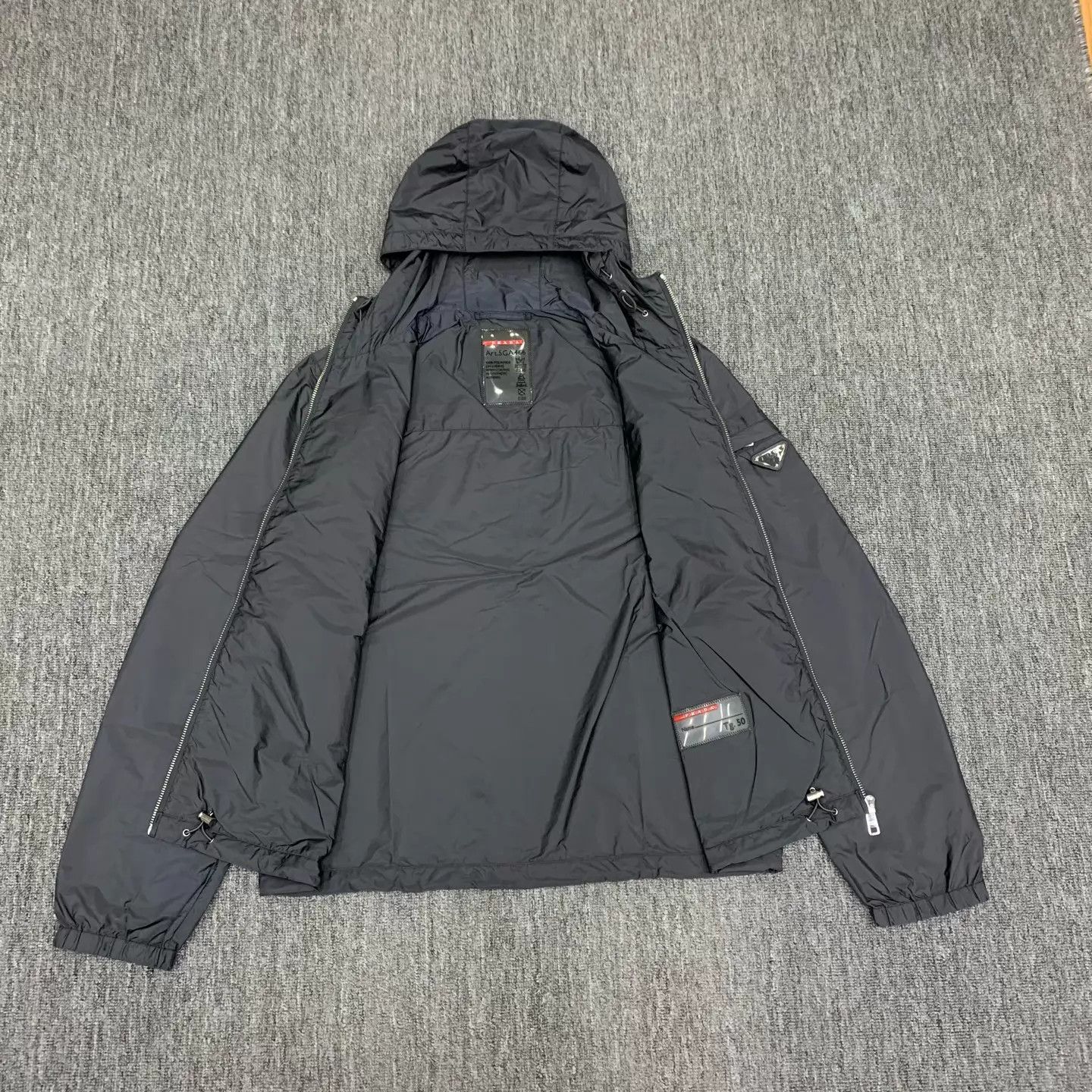 Prada Prada Black Triangle Logo Nylon Jacket 50 95 New Size US M / EU 48-50 / 2 - 6 Thumbnail