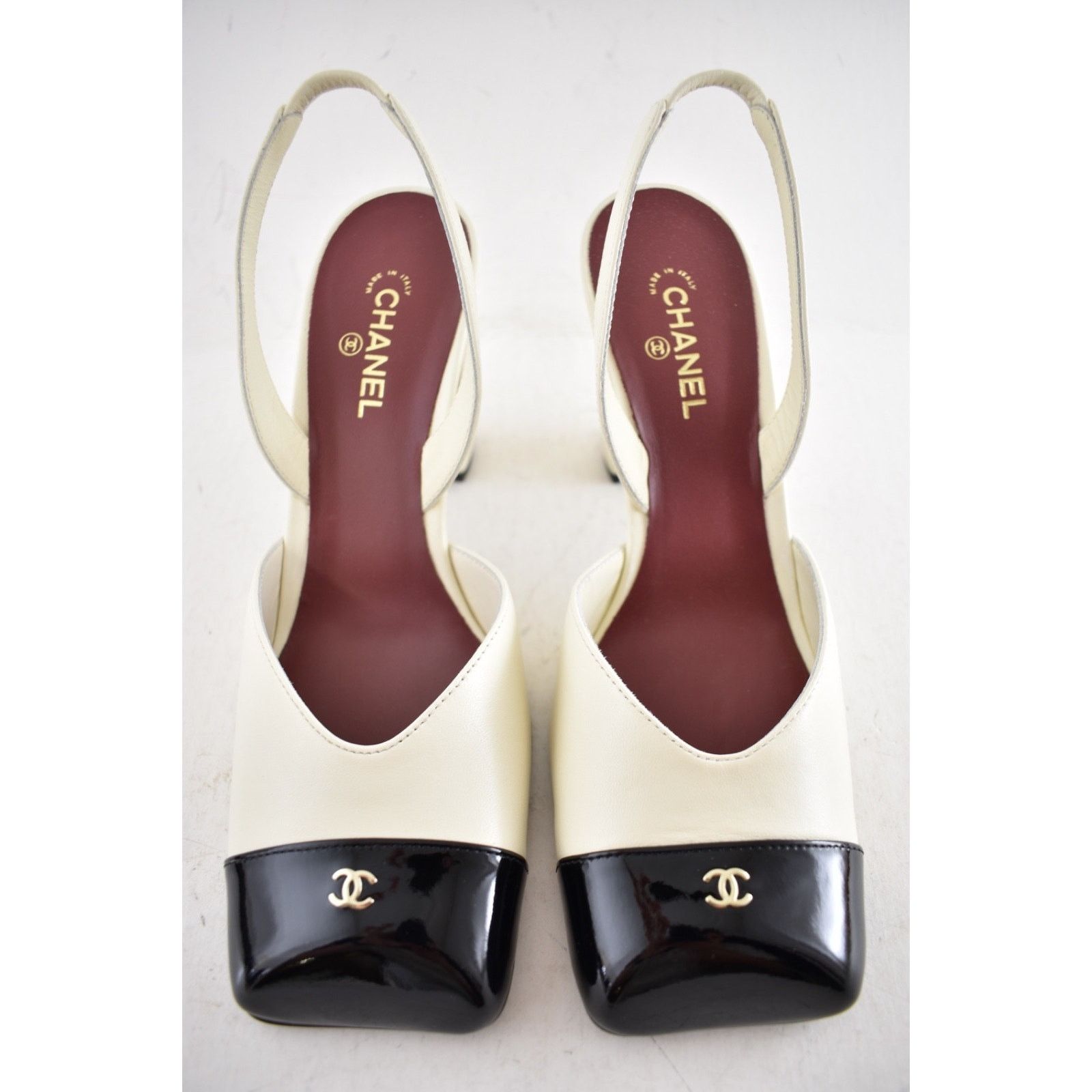 Chanel Chanel 26S Ivory Black Square Toe CC Slingback Pump 39.5 Size US 9.5 / IT 39.5 - 13 Thumbnail