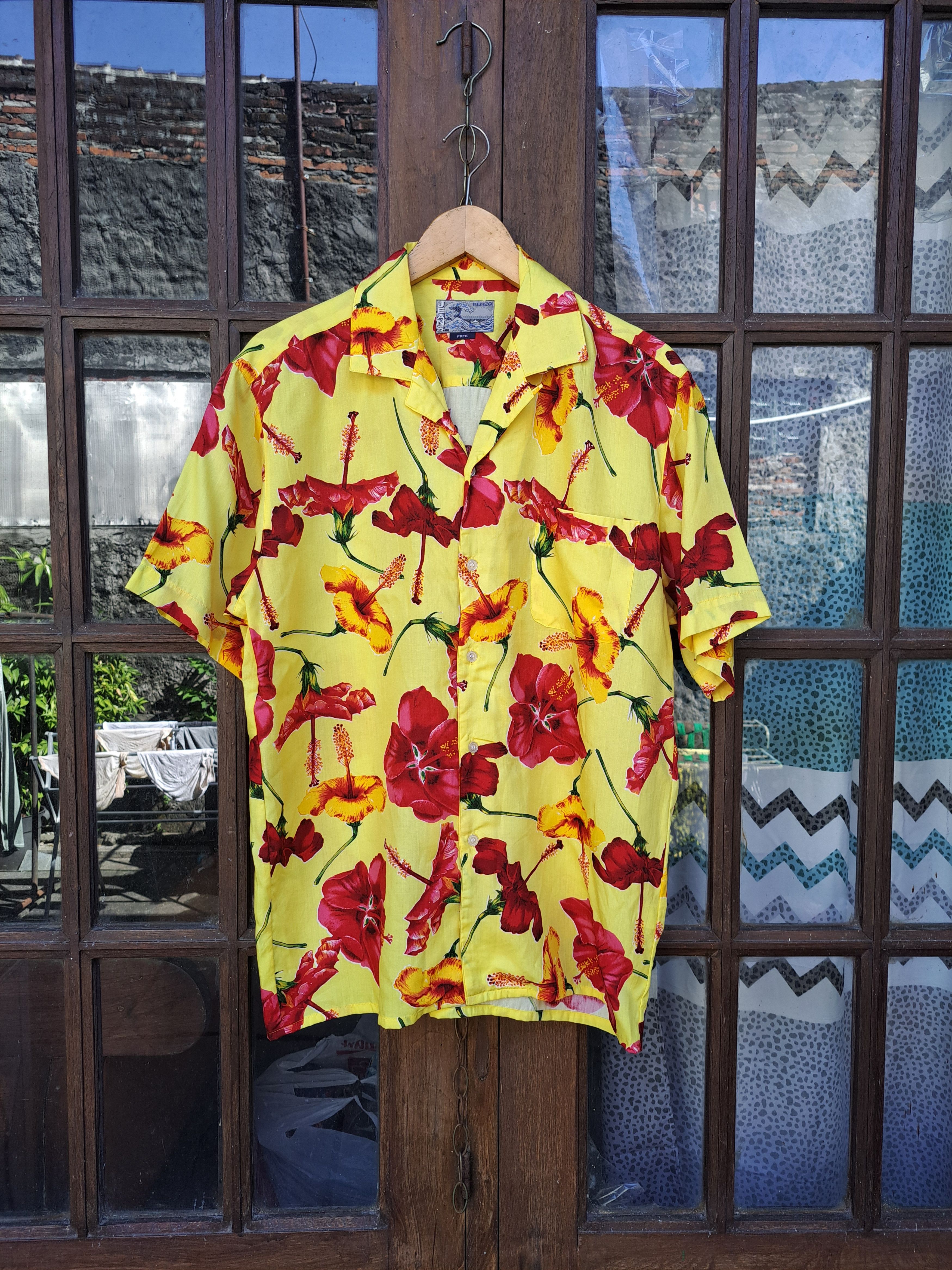 Kenzo KENZO Floral Rayon Shirts Size Free Size US L / EU 52-54 / 3 - 1 Thumbnail
