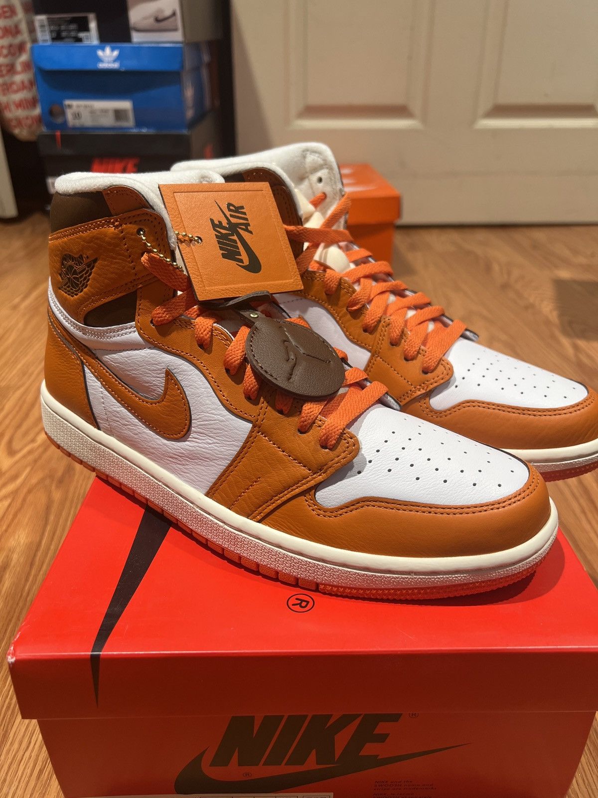 Jordan 1 Retro High OG - “Starfish (W)”