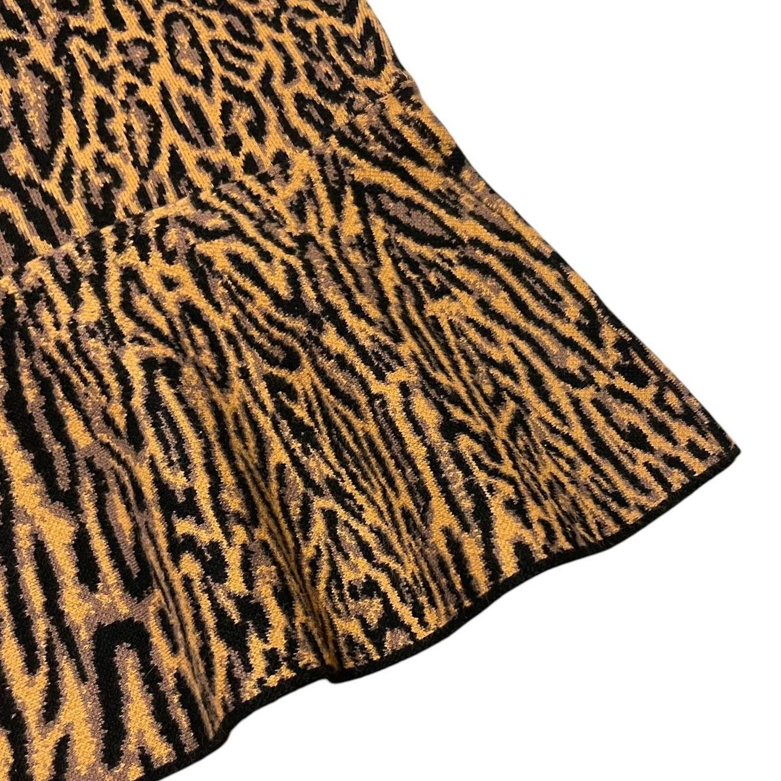 Bcbgmaxazria Vintage Y2K BCBG knit low-back leopard peplum top Size XXS Size XXS / US 00 / IT 34 - 3 Thumbnail