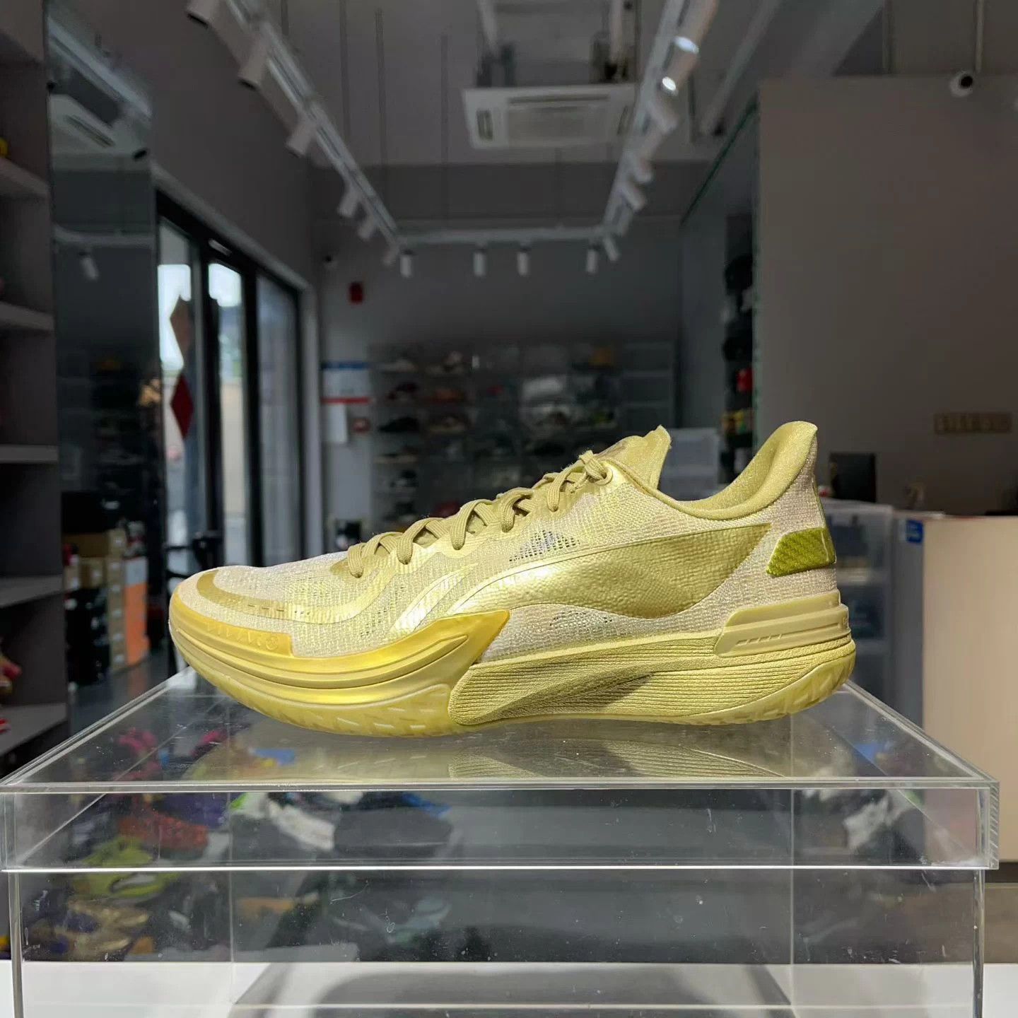 Li-Ning Gamma Jinwu Size 44 Size US 10.5 / EU 43-44 - 2 Thumbnail