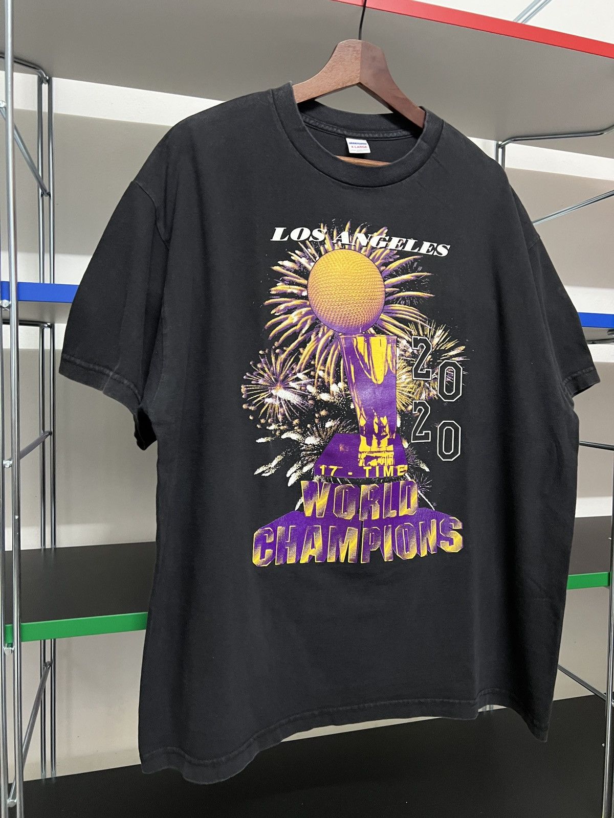 Undefeated Undefeated x Los Angeles Lakers 17th World Champions Tee Size US XL / EU 56 / 4 - 5 Thumbnail