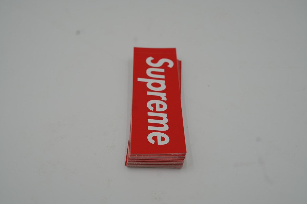 Designer × Supreme Supreme Box Logo Sticker Red Authentic Brand New (5pc) Size ONE SIZE - 5 Thumbnail