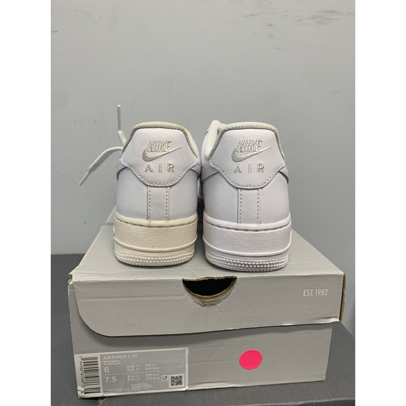 Nike Nike Air Force 1 Low '07 White Size 6 BRAND NEW SHIPS NOW Size US 6 / EU 39 - 4 Thumbnail