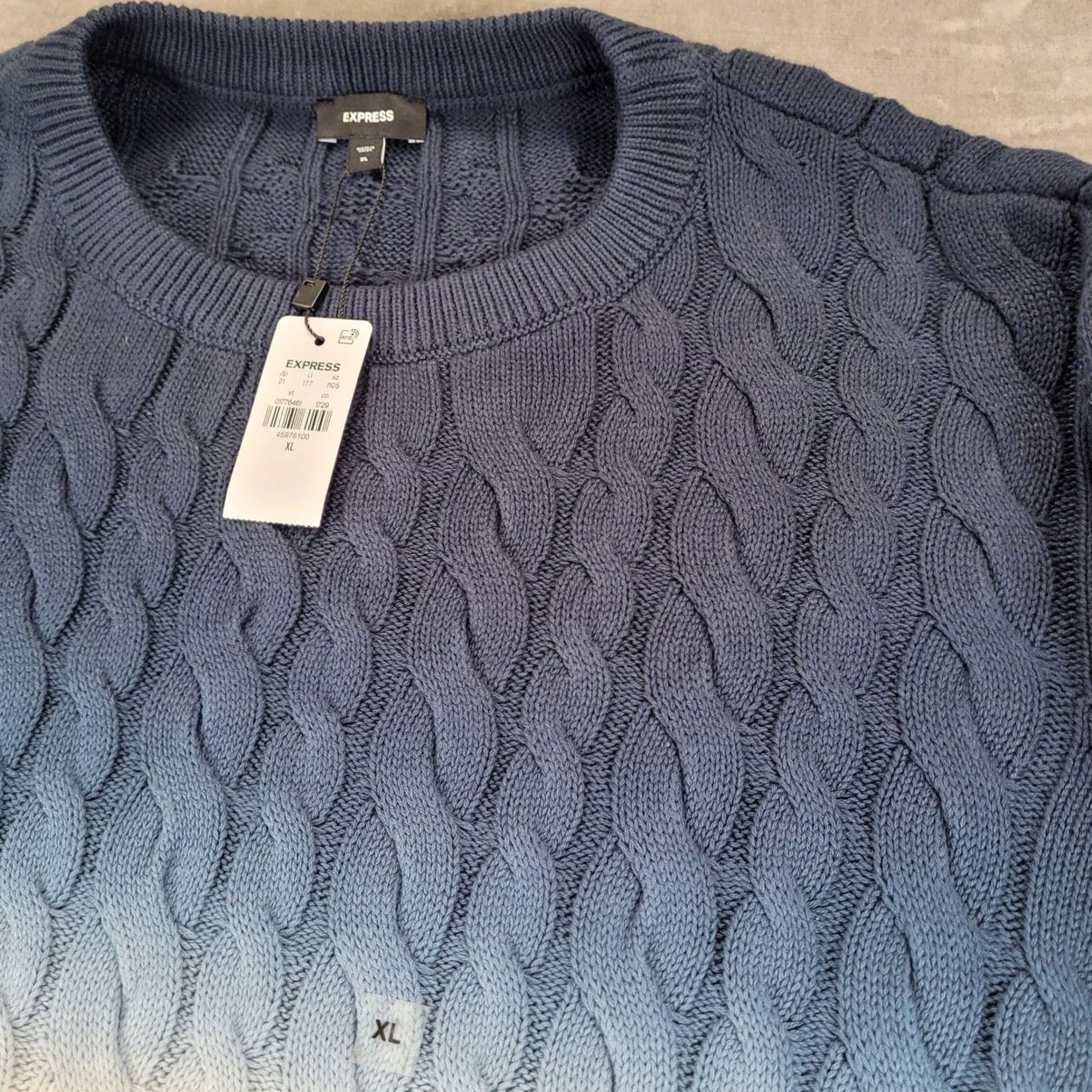 Express Express Mens XL Blue Ombre Cable Knit Crew Neck Sweater New Size US XL / EU 56 / 4 - 2 Thumbnail