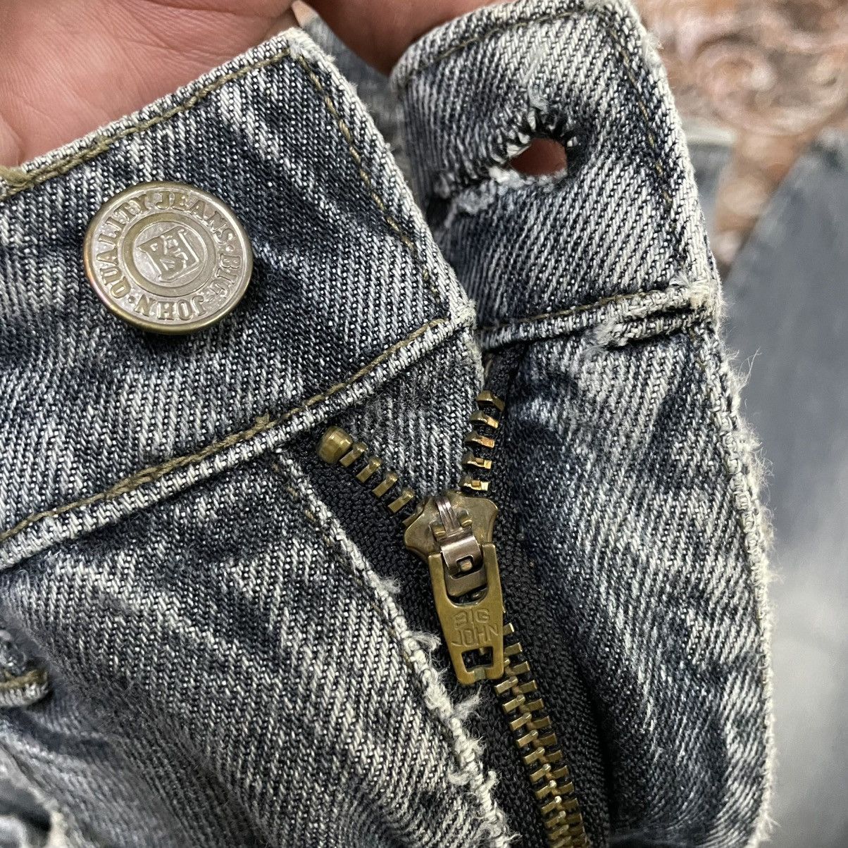 Big John 🔥Vintage 80s Big John Stoned Washed Ripped Distress Jeans Size US 31 - 11 Thumbnail