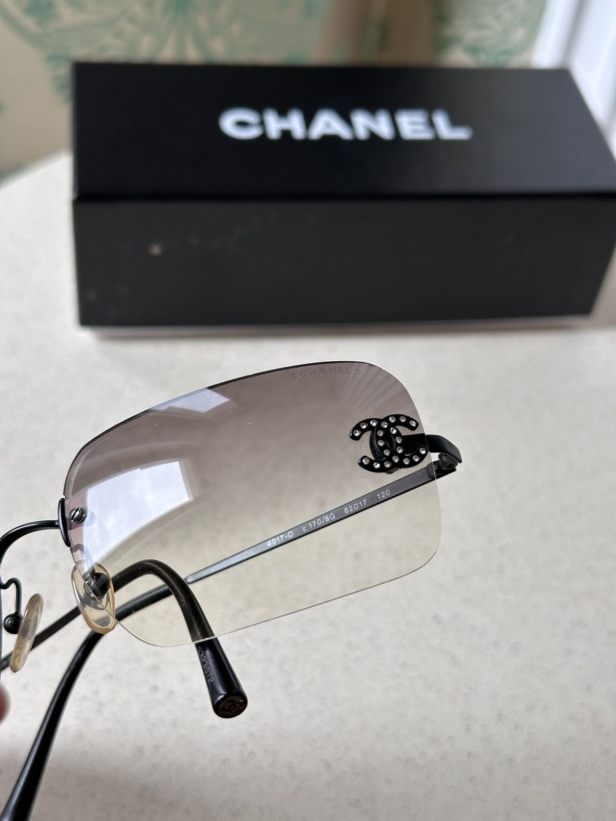 Chanel CHANEL Rhinestone Swarovski Black Tinted Sunglasses 4017-D Size ONE SIZE - 5 Thumbnail
