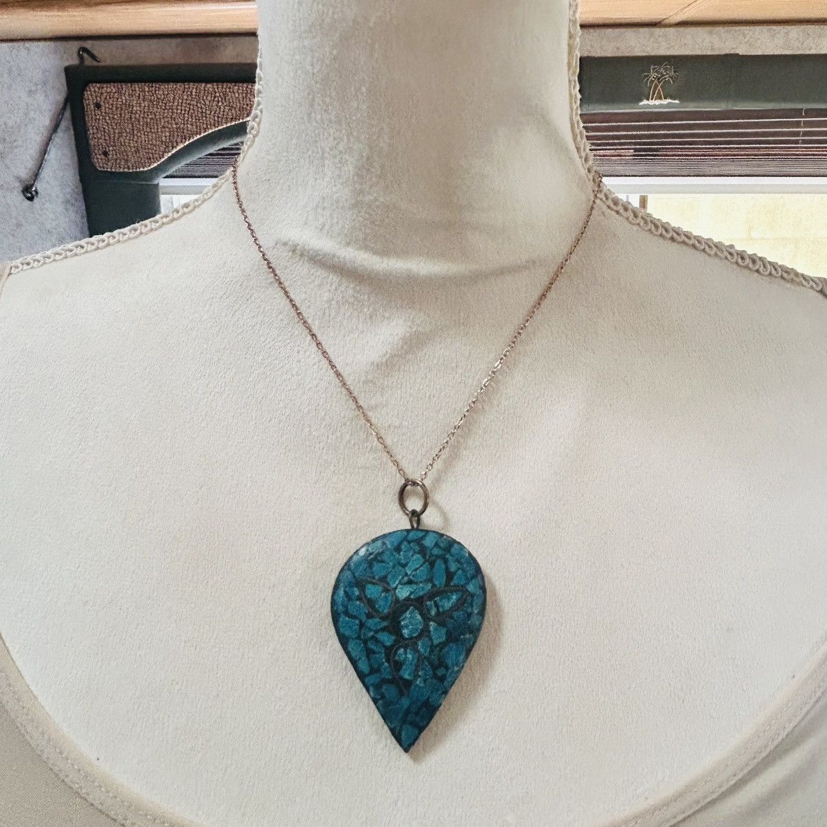 Vintage Handcrafted hammered genuine turquoise pendant necklace Size ONE SIZE - 2 Thumbnail