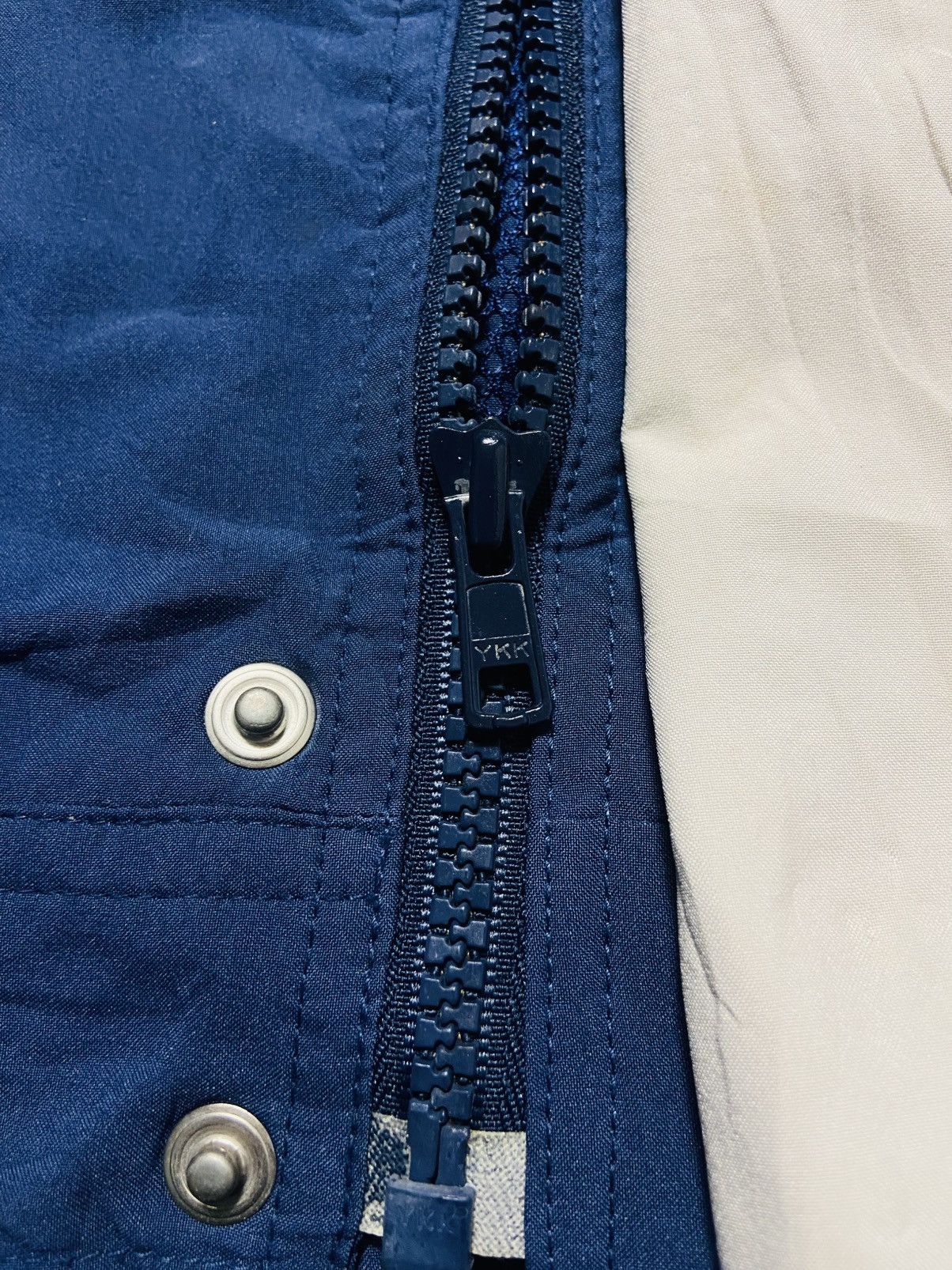 Beverly Hills Polo Club Vintage Baverly Hills Polo Club Hidden Hoodie Light Jacket Size US L / EU 52-54 / 3 - 11 Thumbnail